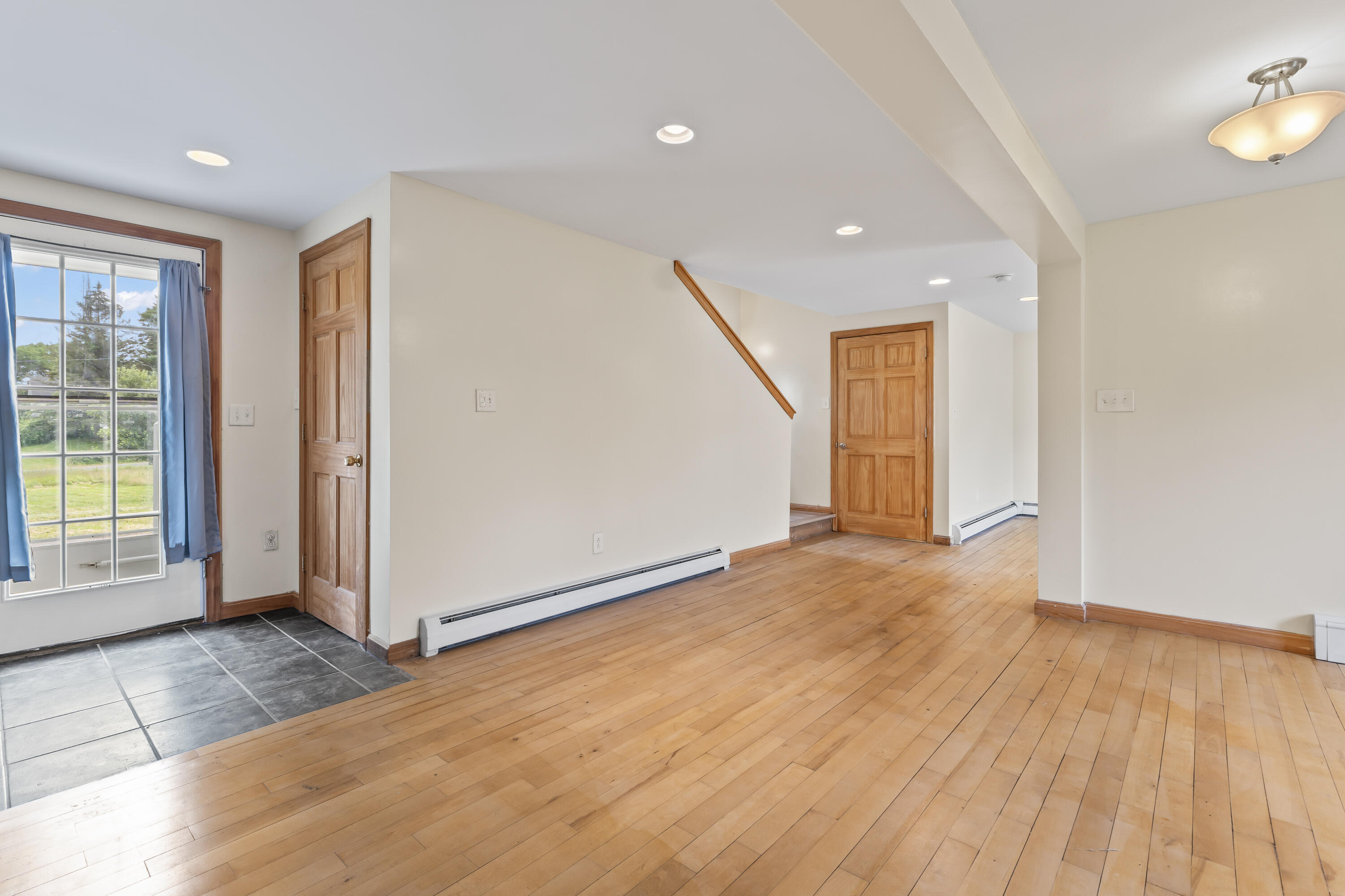 1121 River Avenue