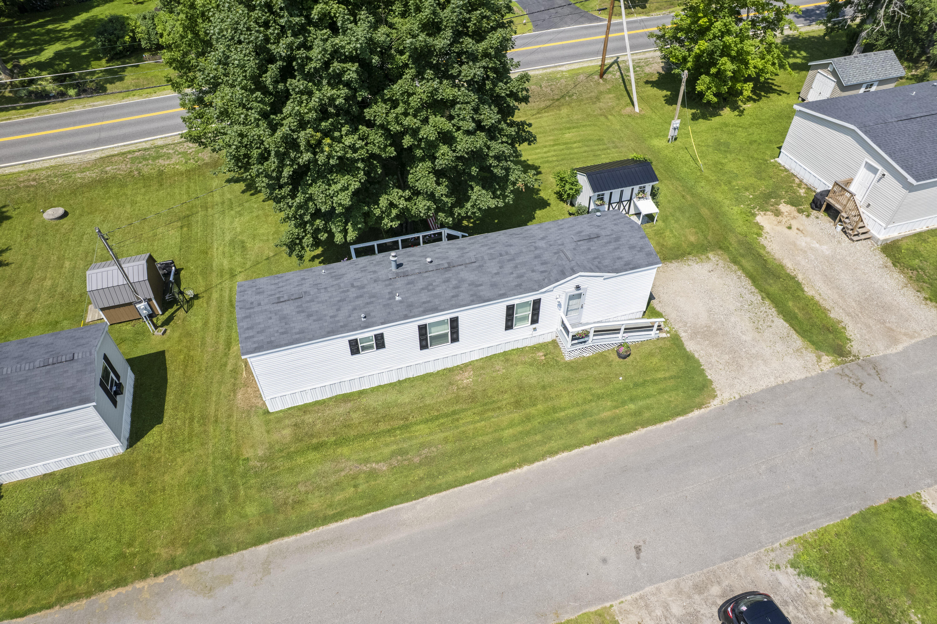 962 Main Street, 3