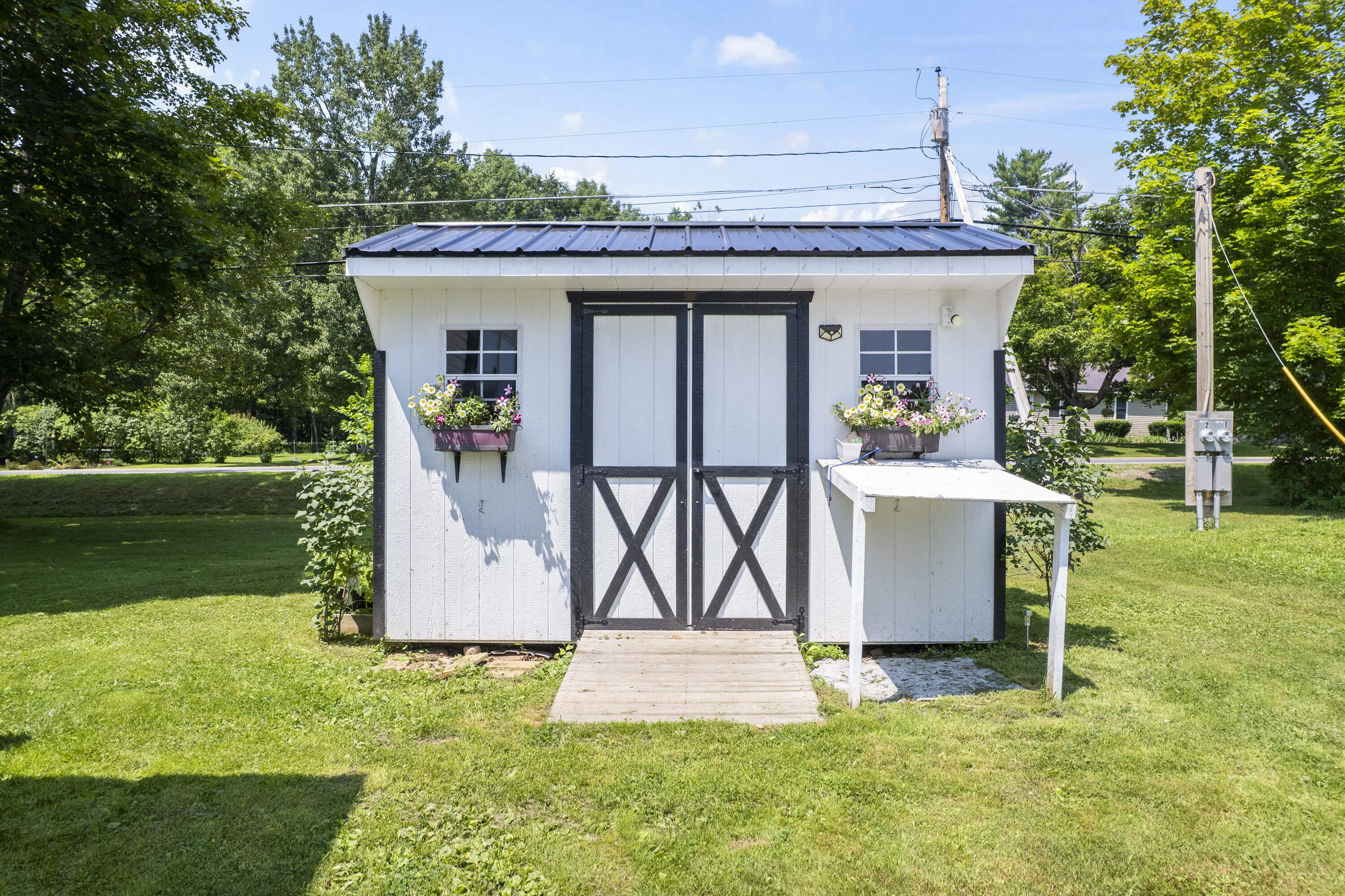 962 Main Street, 3