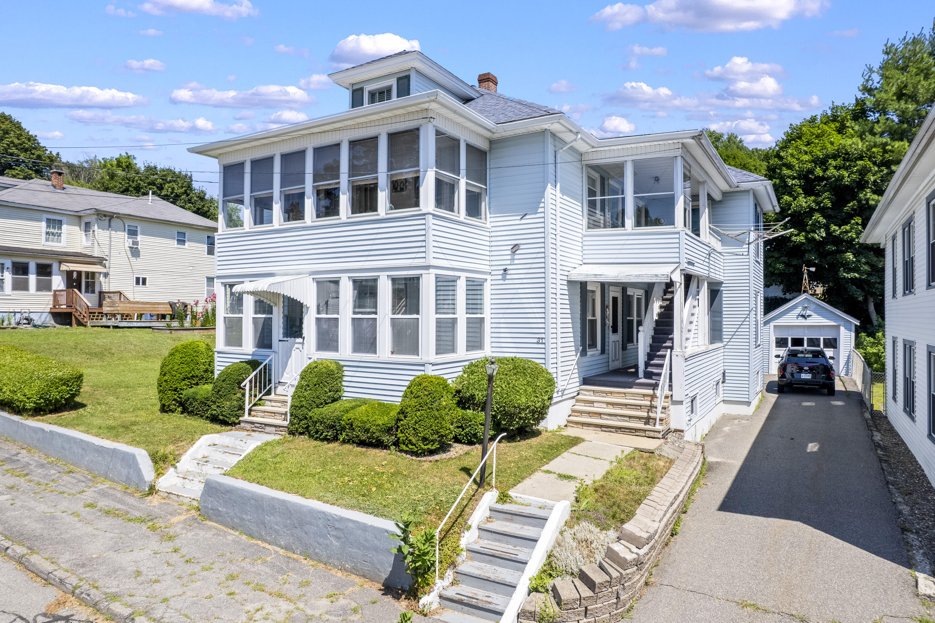 31 Monroe Street