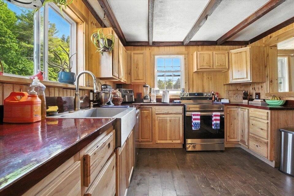 817 Riverside Drive