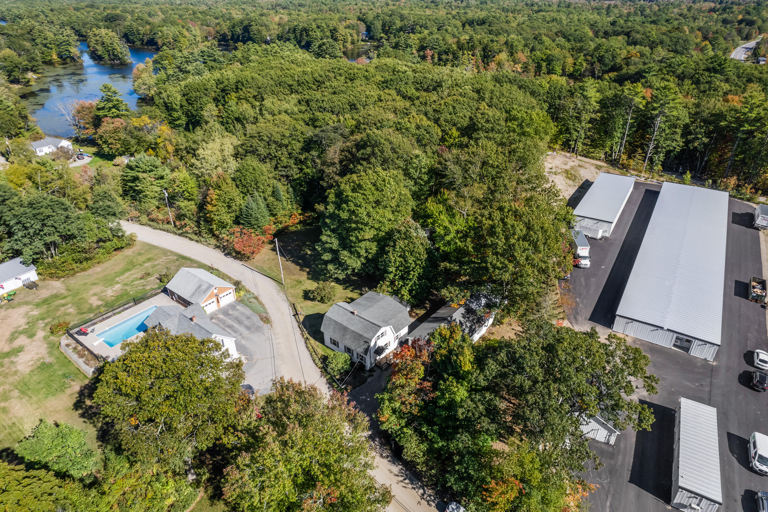 11 Outlet Road