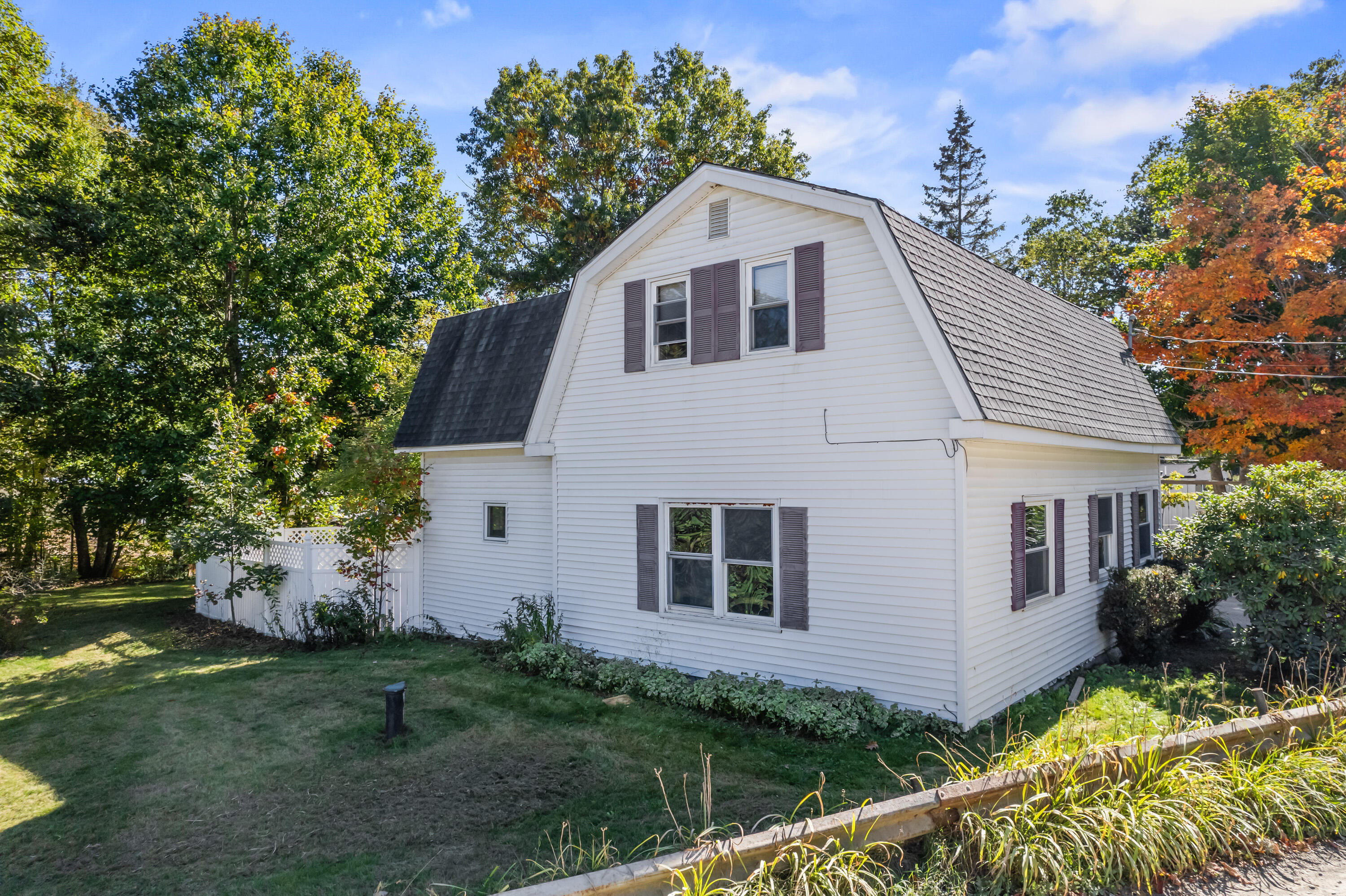 11 Outlet Road