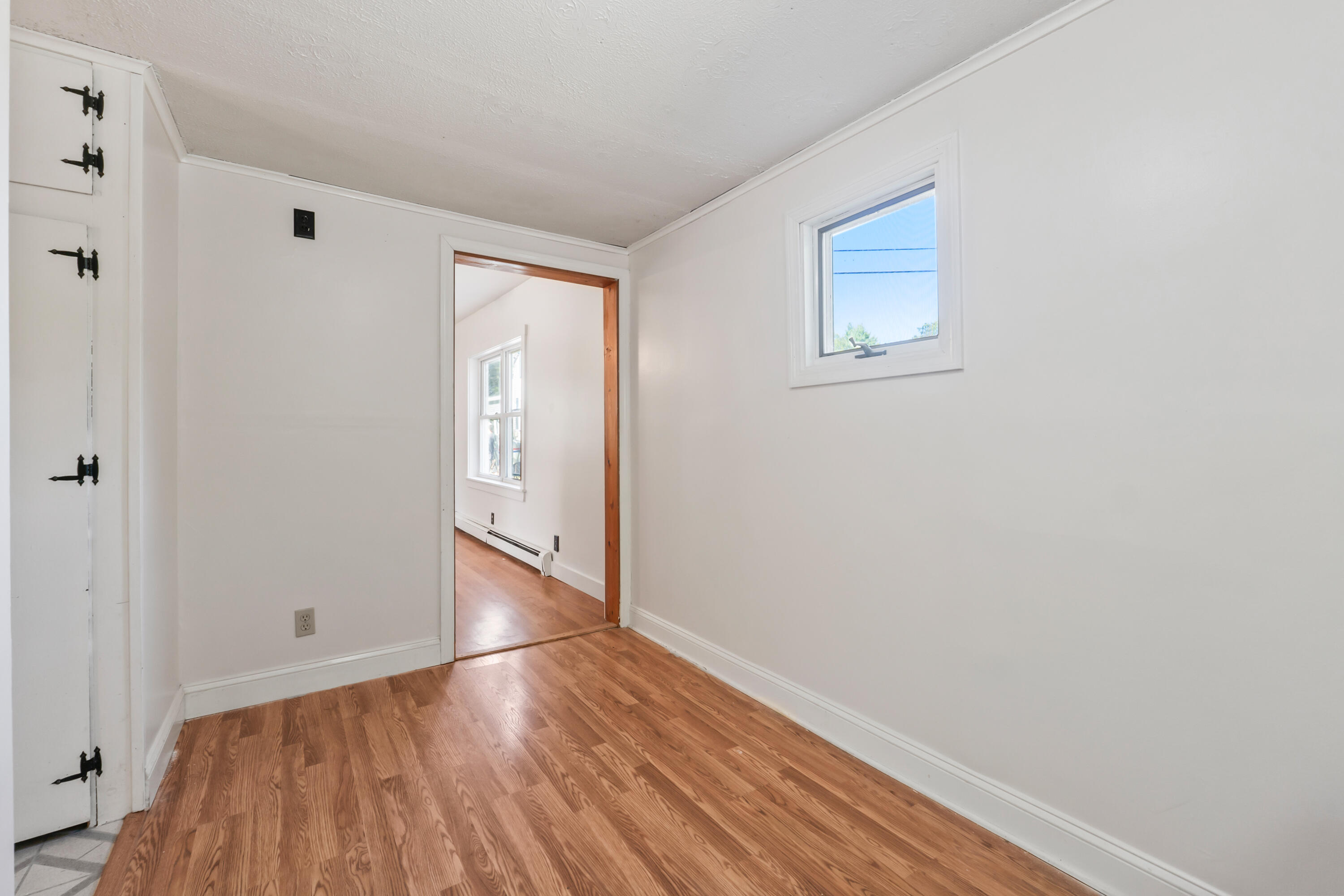 11 Outlet Road
