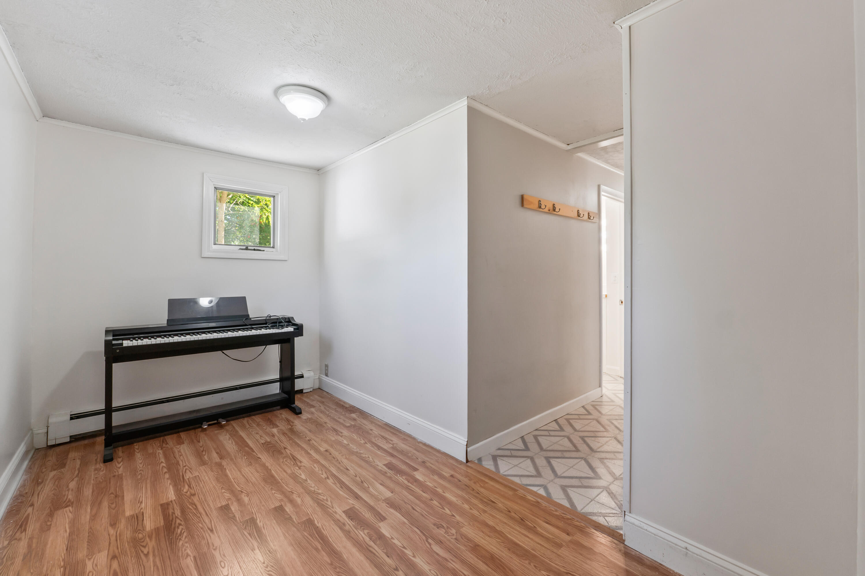 11 Outlet Road