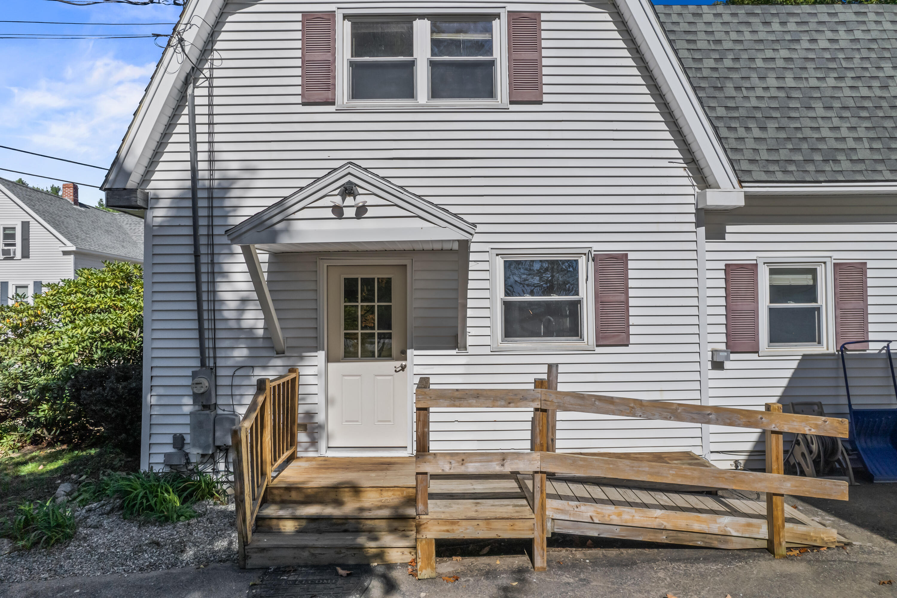 11 Outlet Road