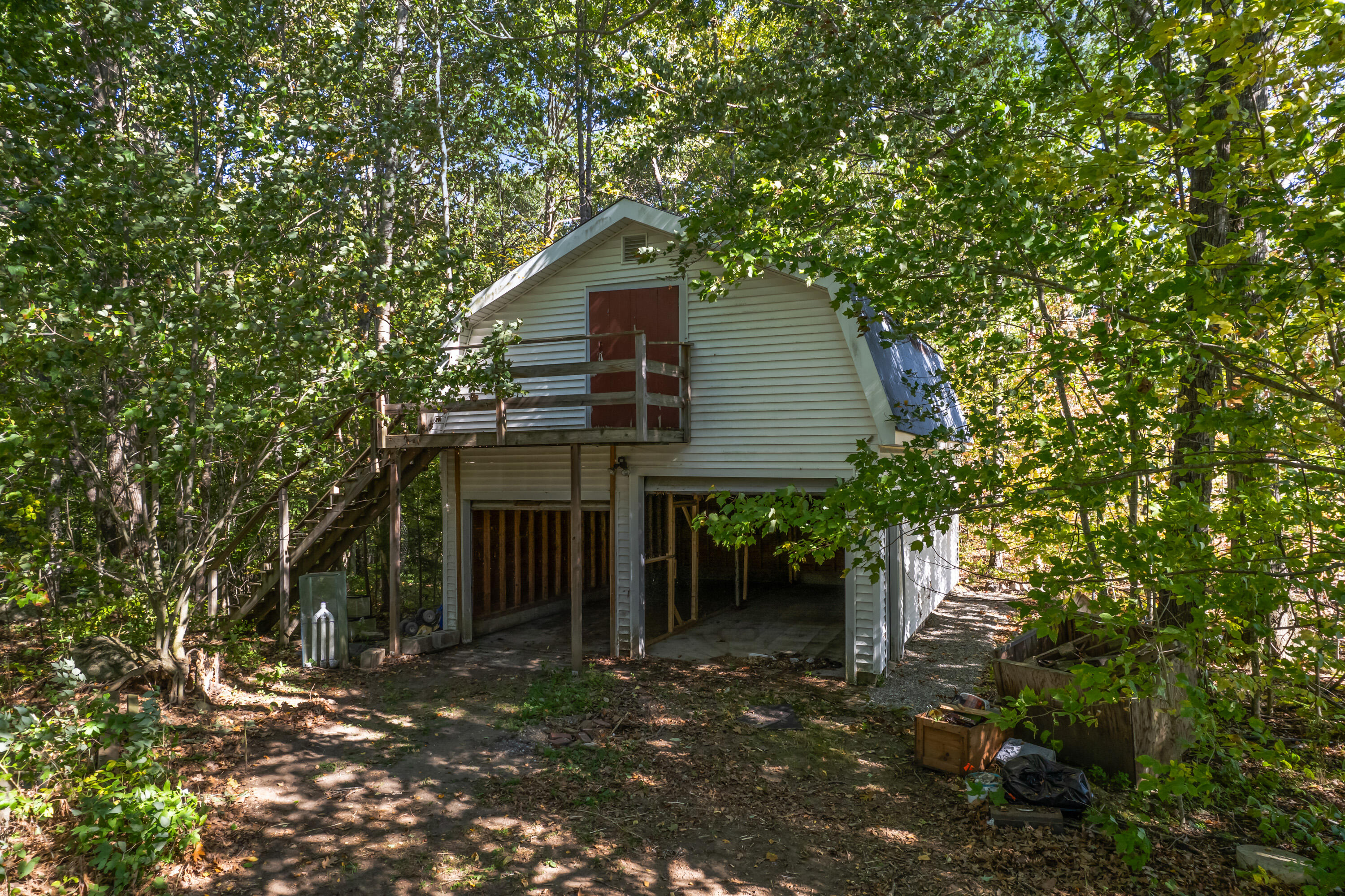 11 Outlet Road