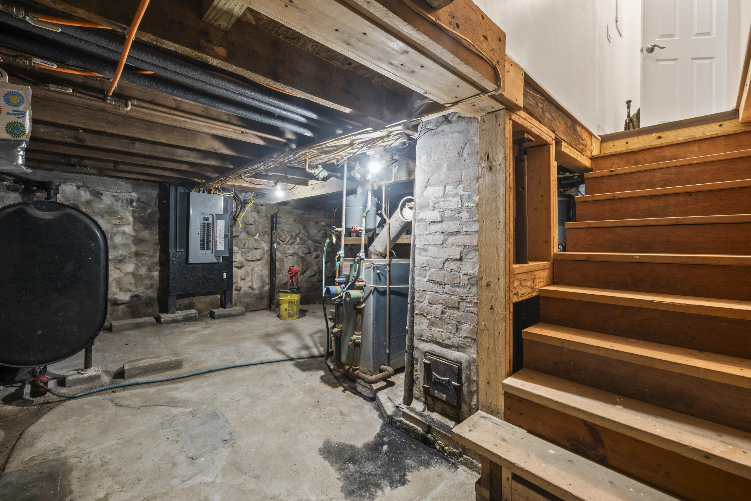 26 Crowell Hill Road