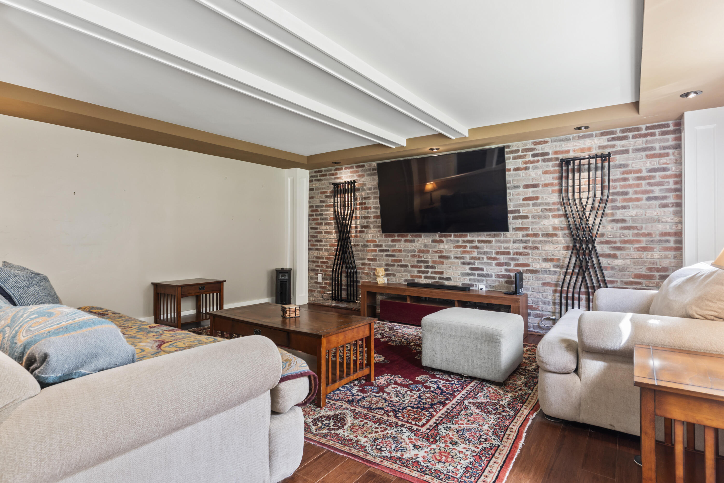 26 Crowell Hill Road