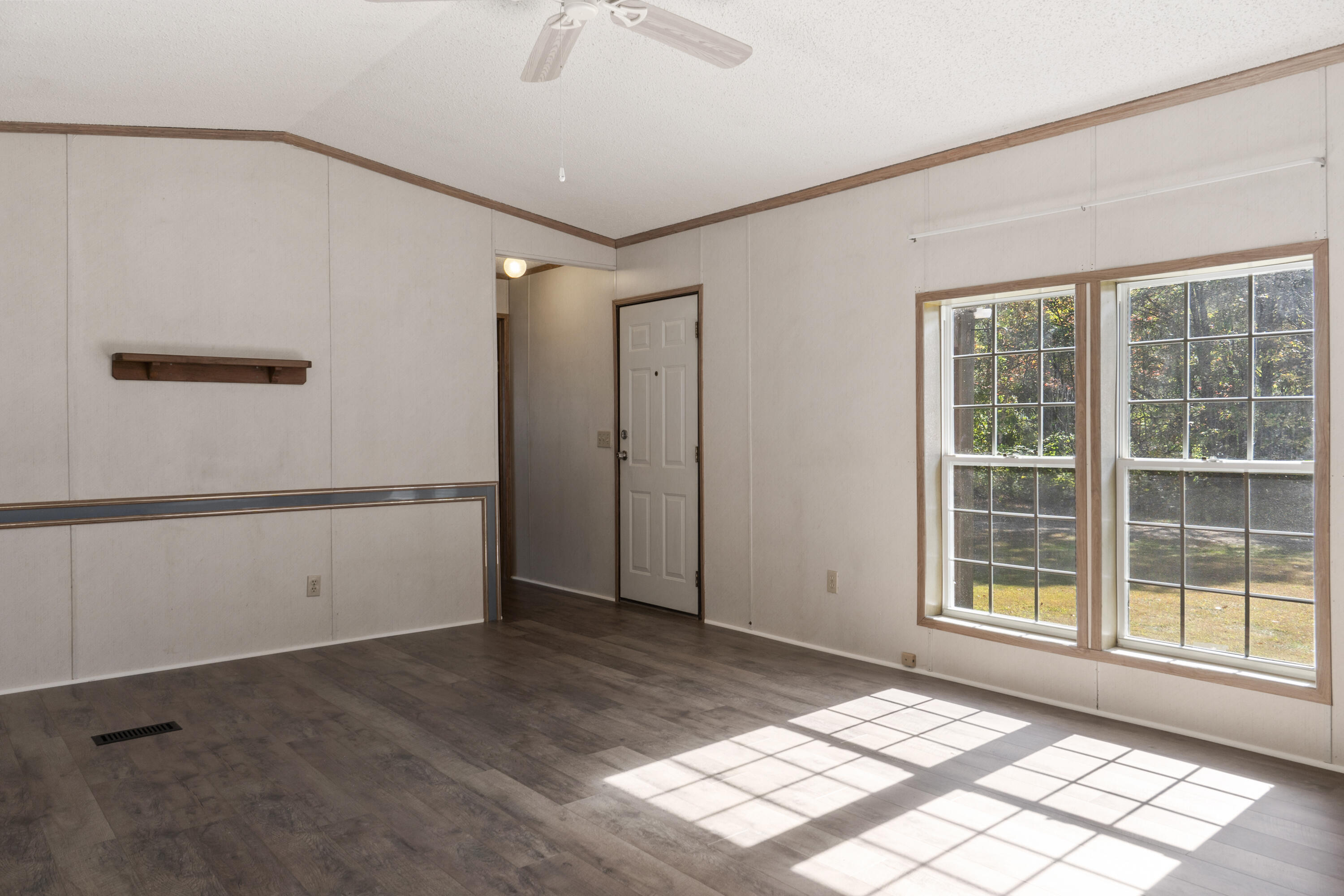 6 Forest Lane