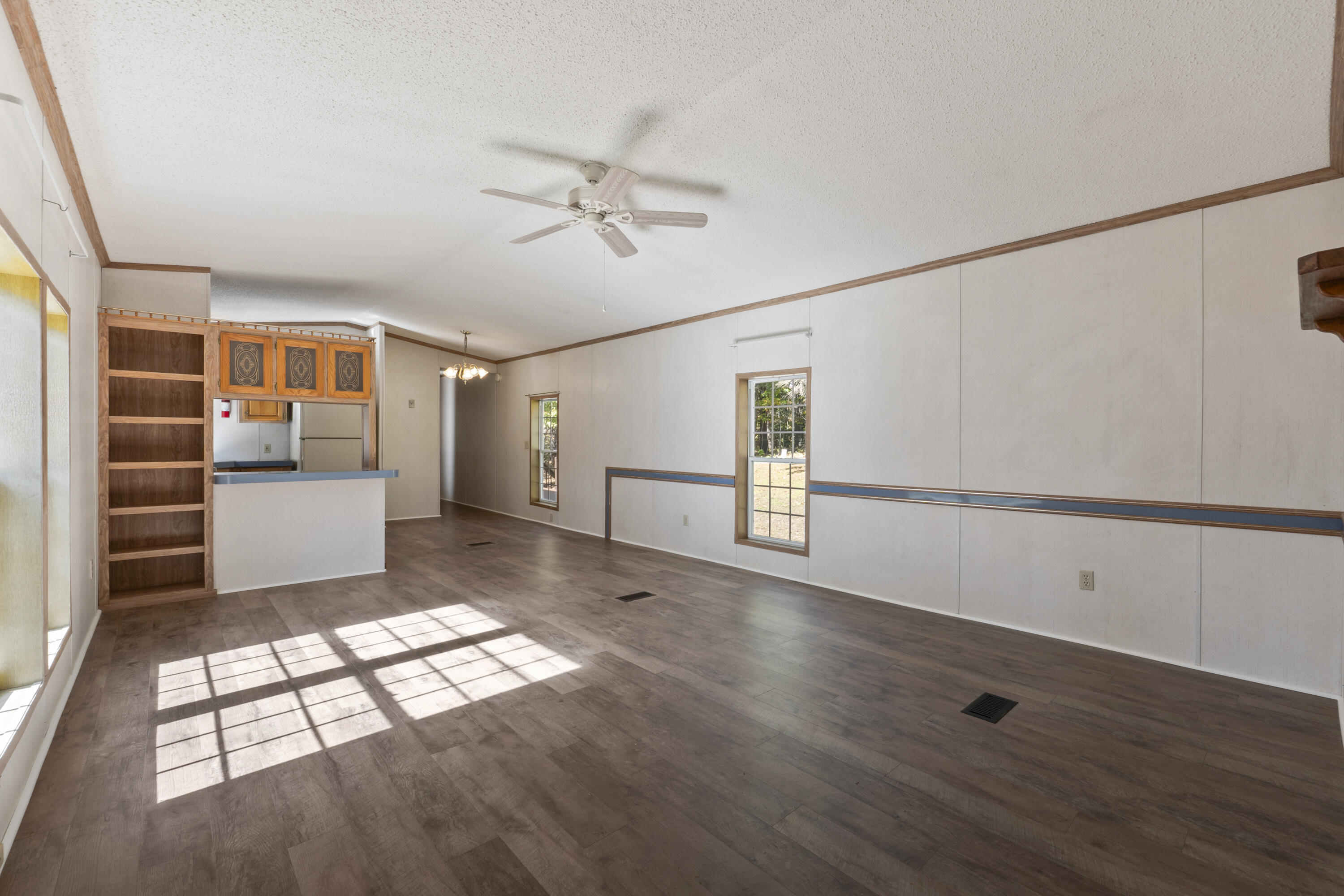 6 Forest Lane