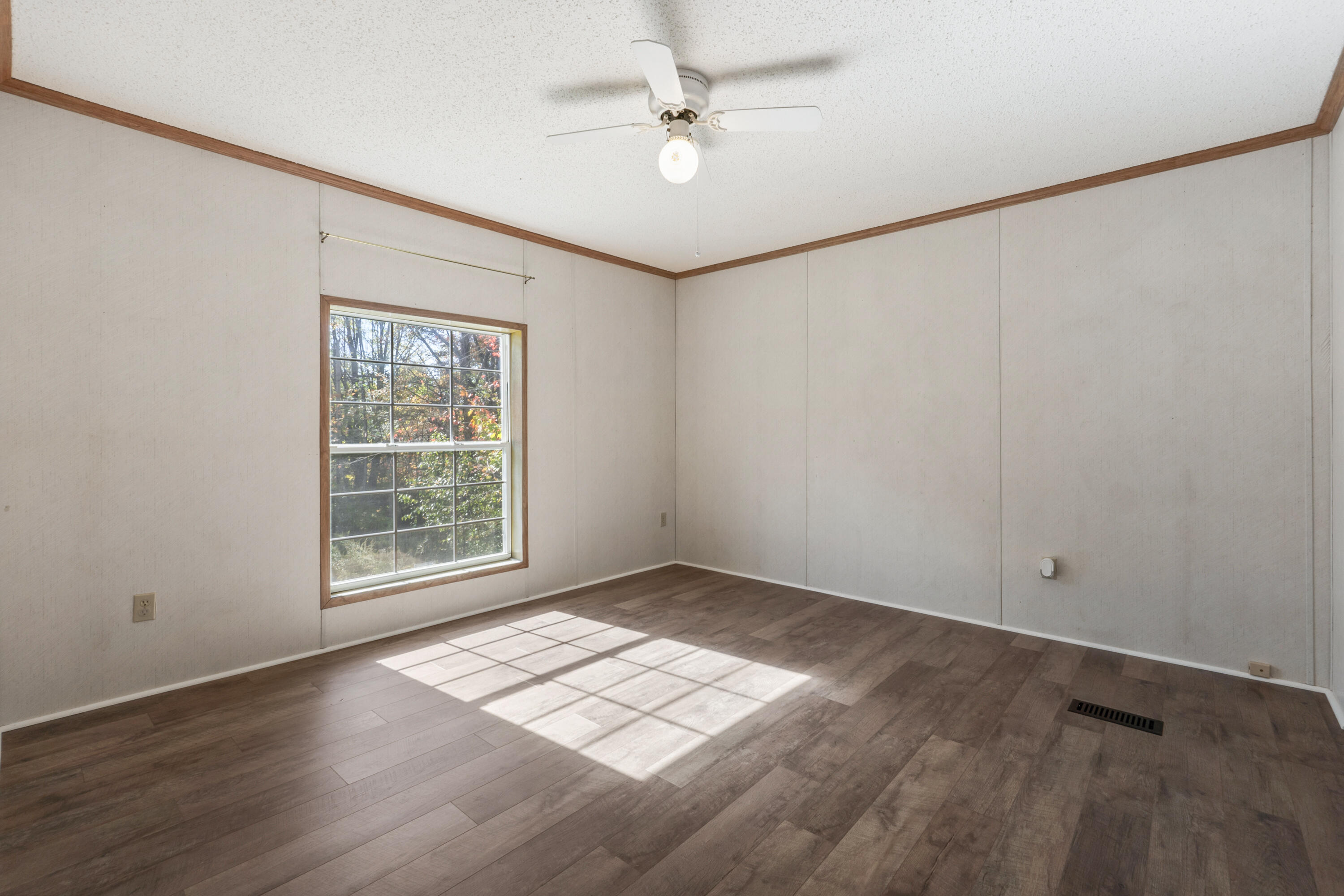 6 Forest Lane