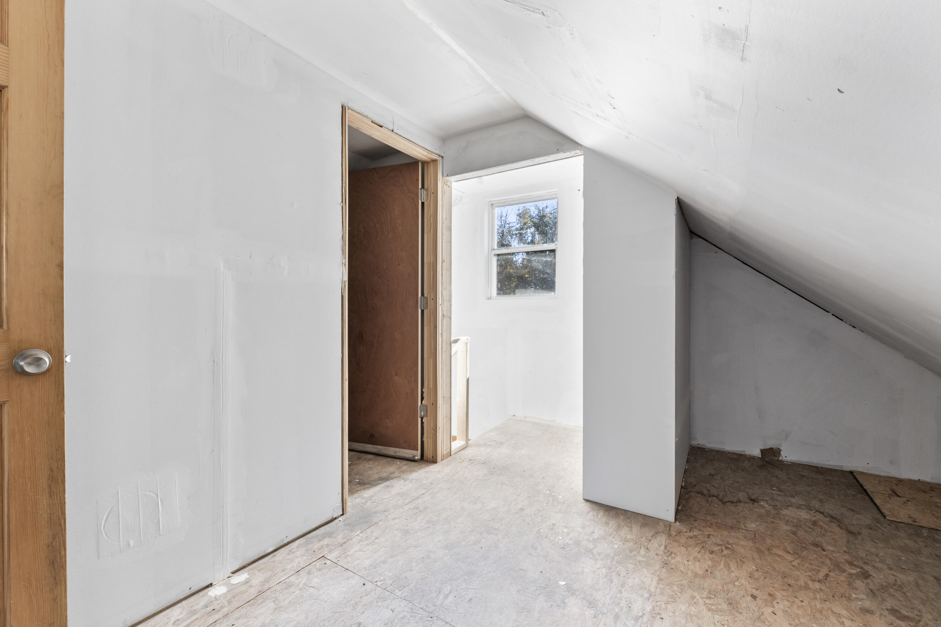 143 Nelson Hill Road, Canaan