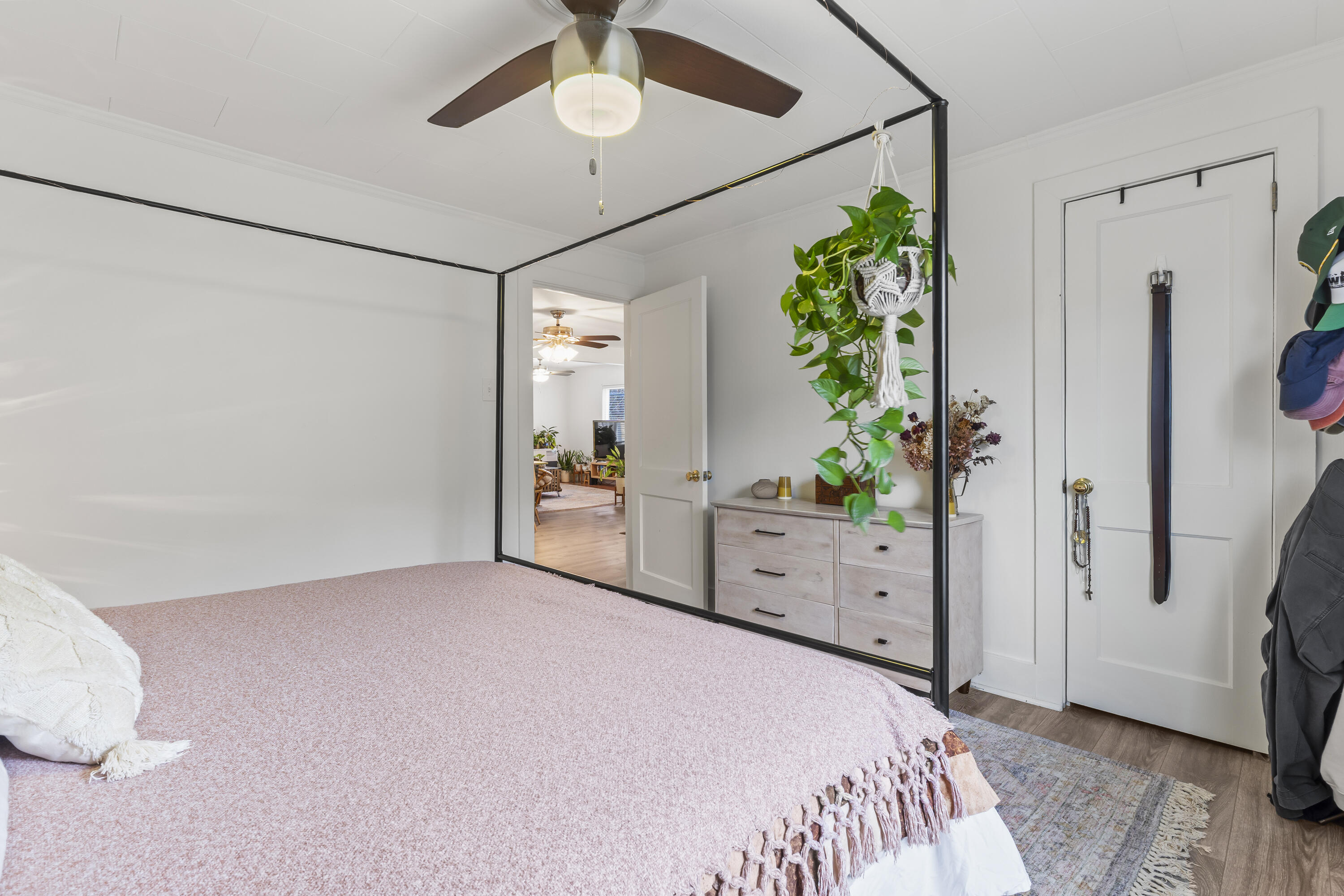 210 Mount Vernon Avenue