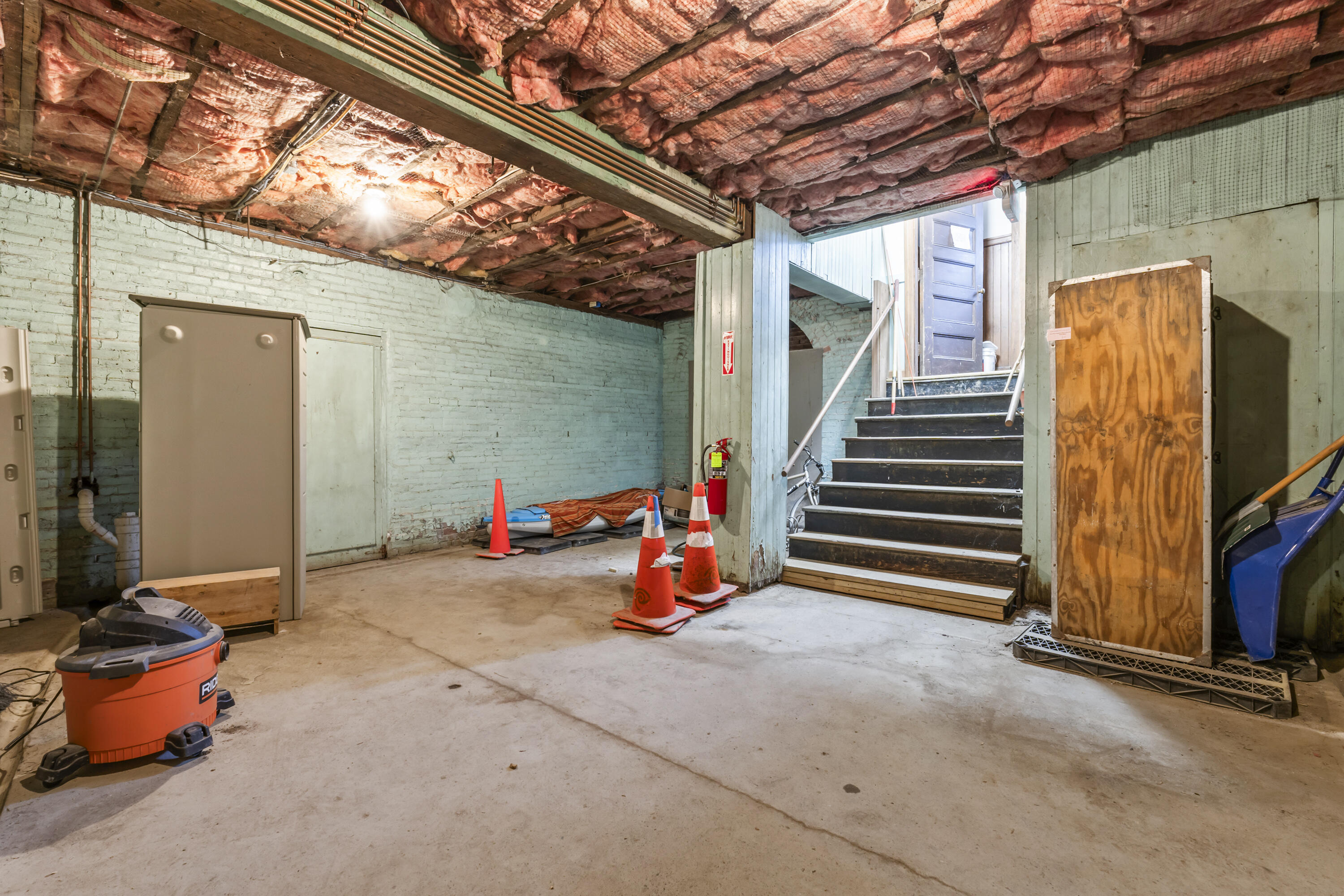 85 Middle Street 12