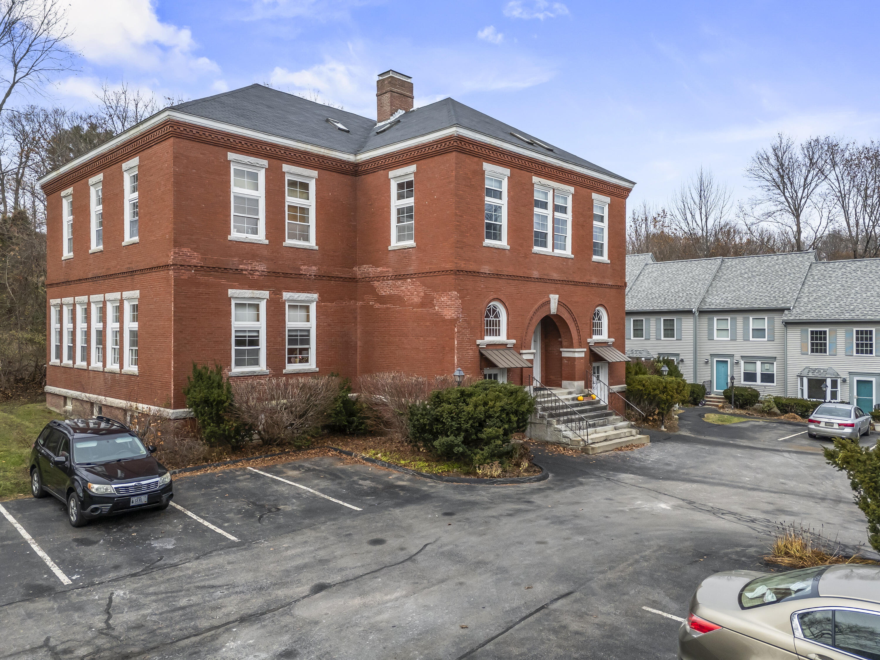 85 Middle Street 12