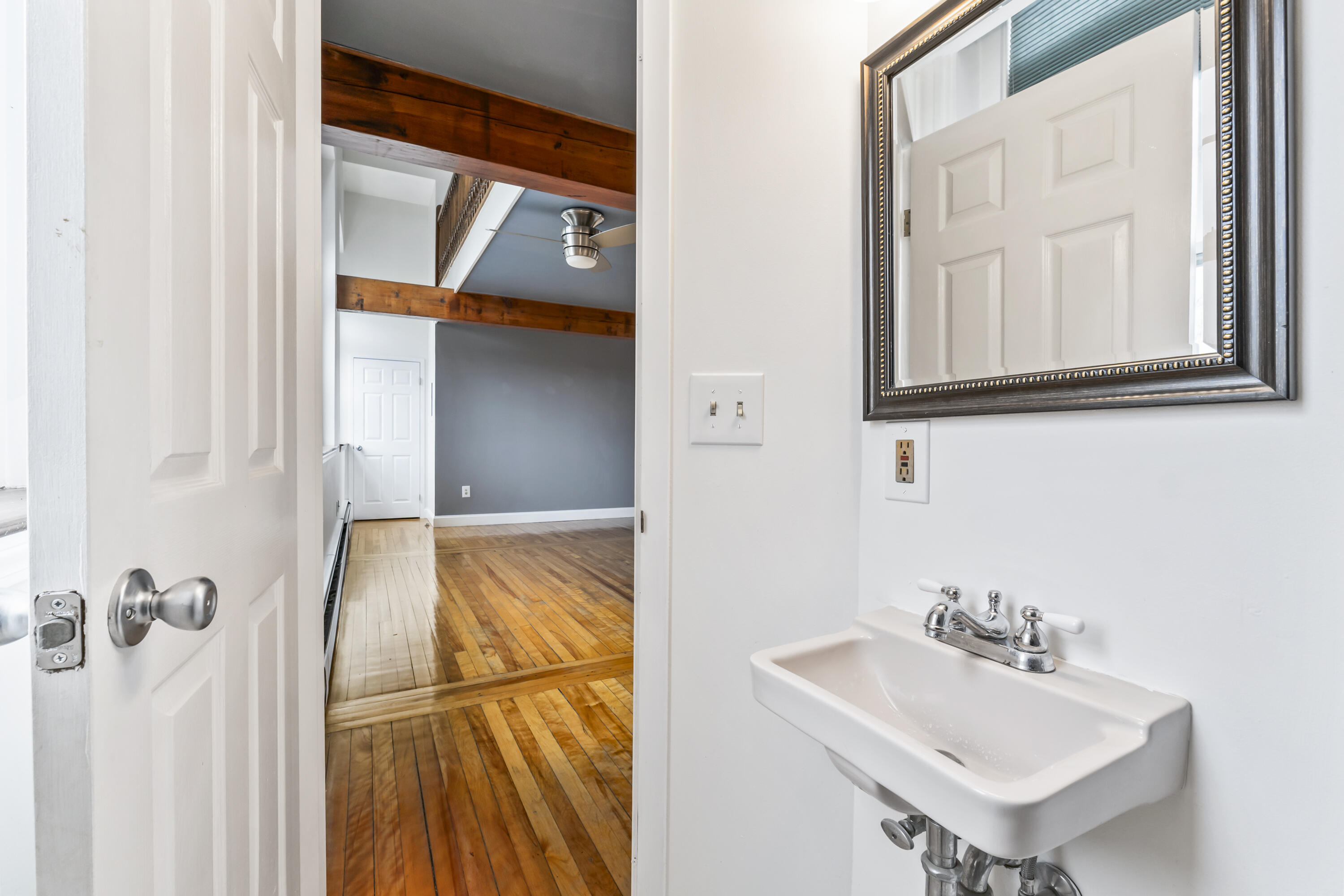 85 Middle Street 12