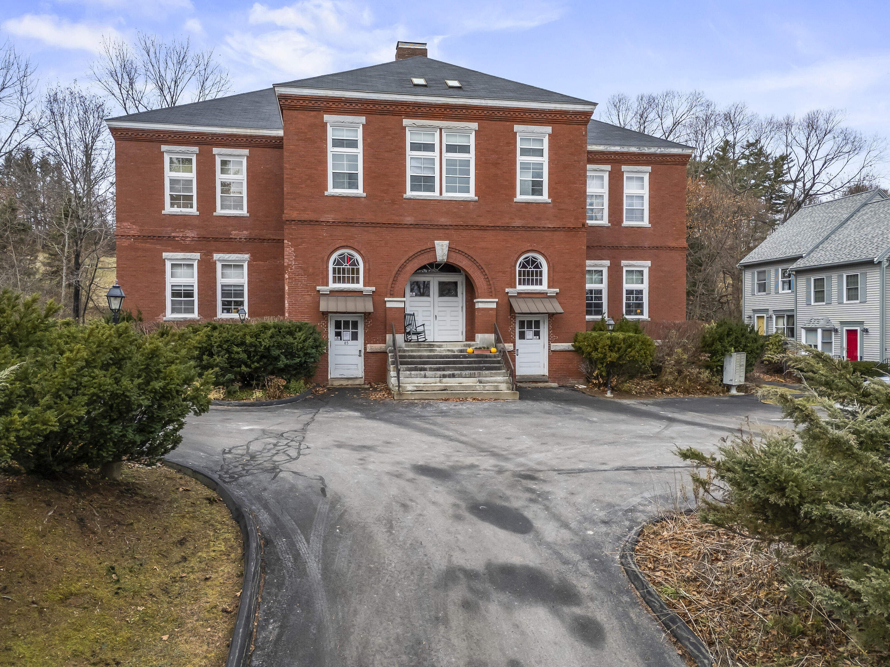 85 Middle Street 12