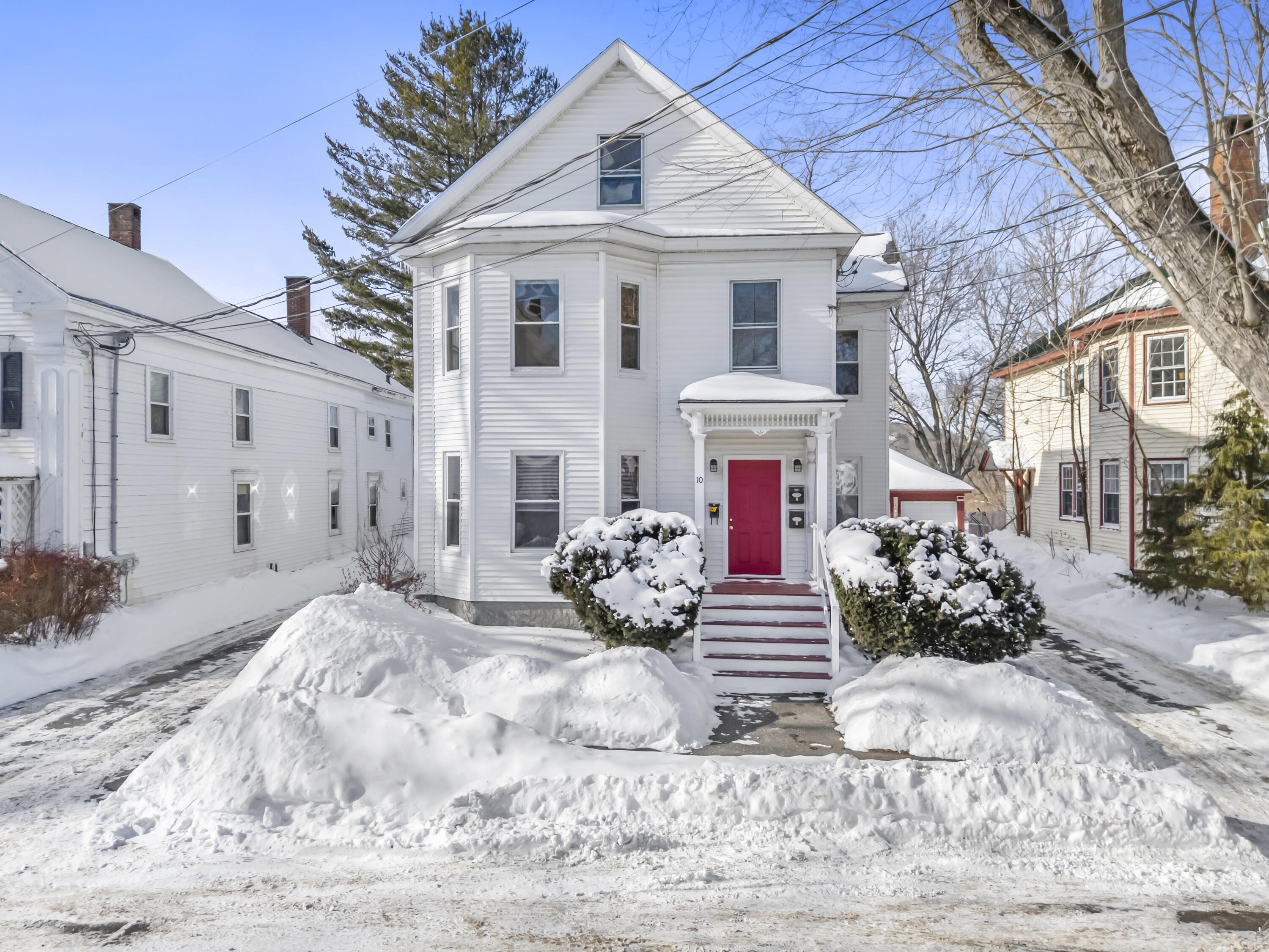 10 Maple Street