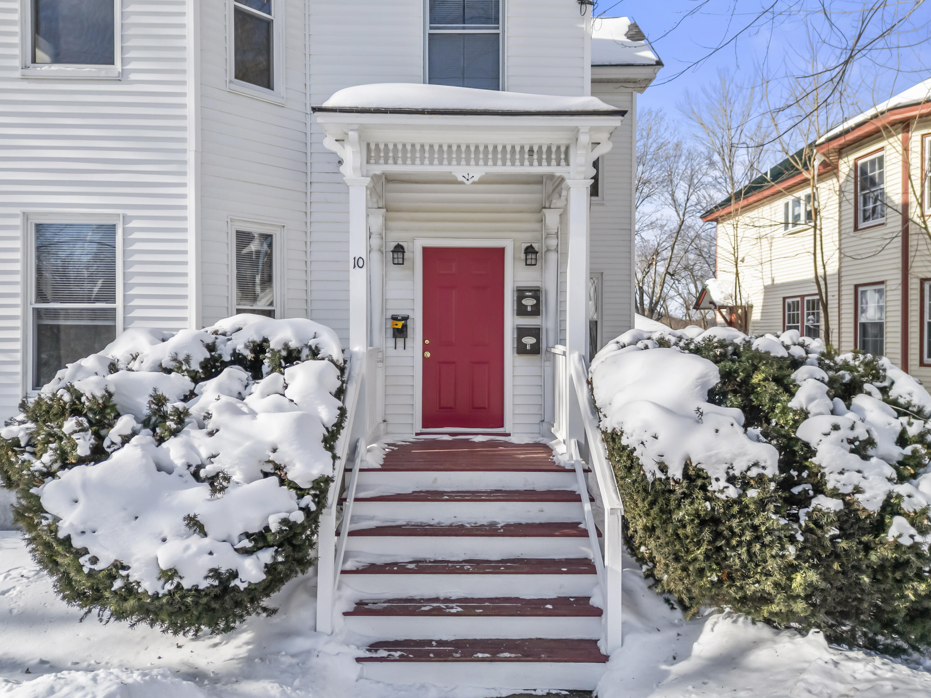 10 Maple Street