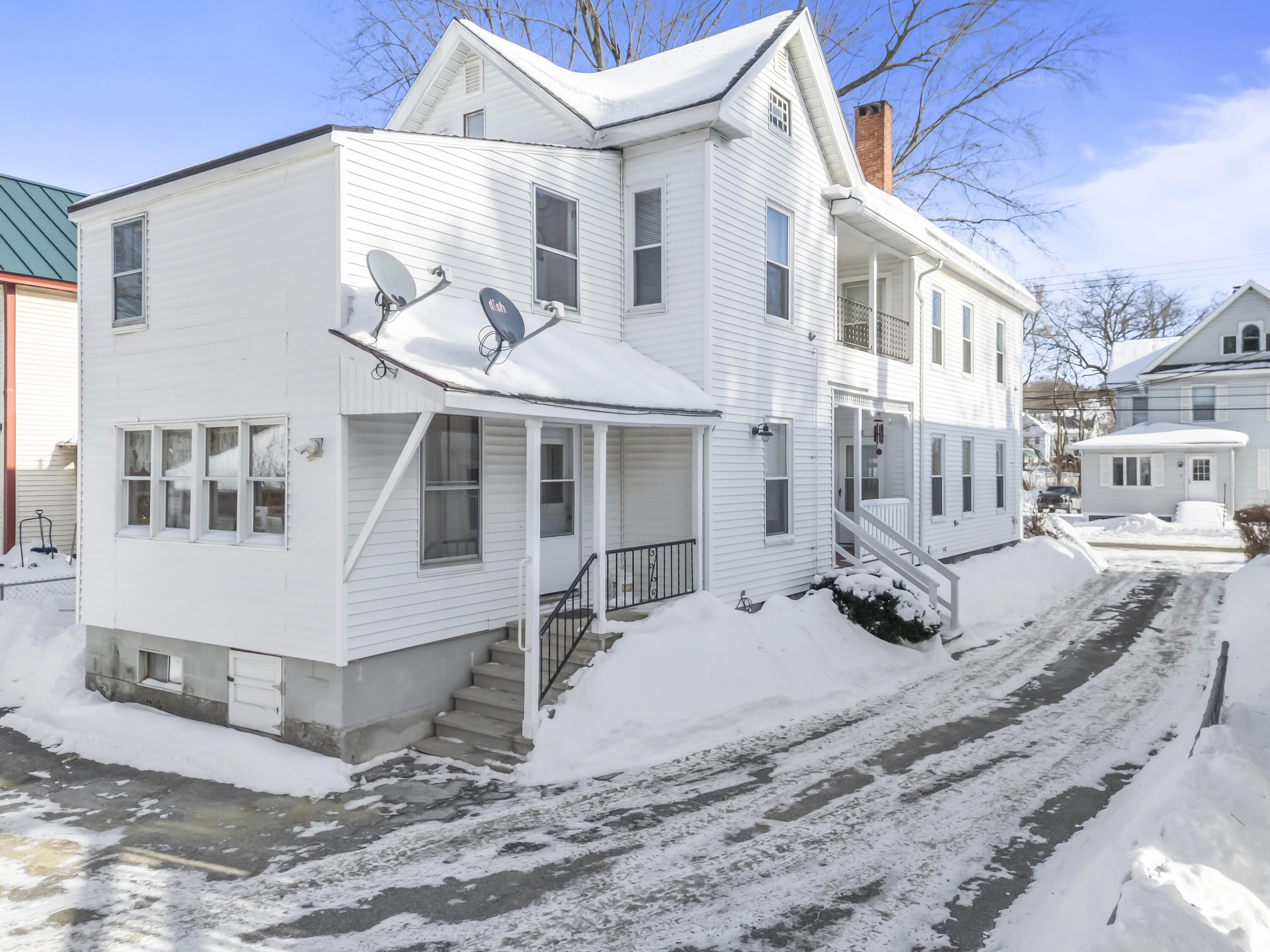 10 Maple Street