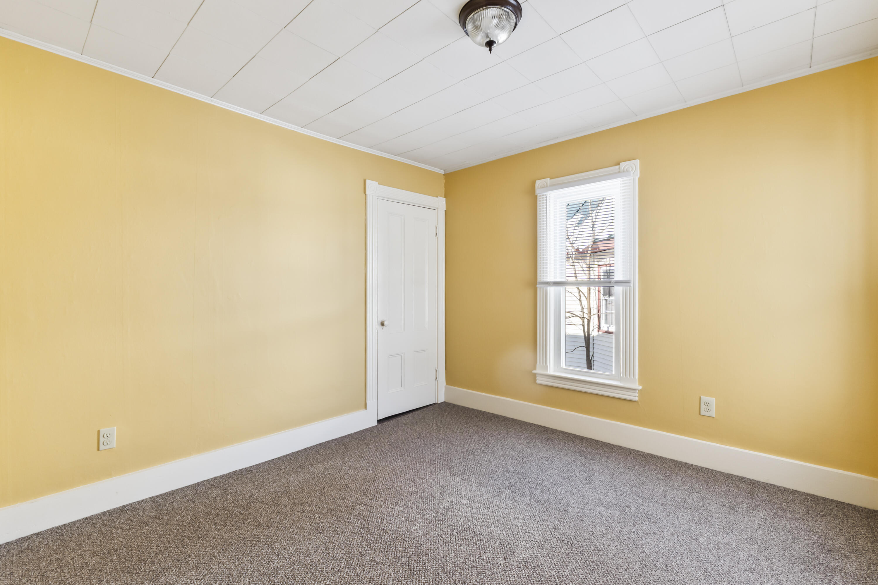 10 Maple Street