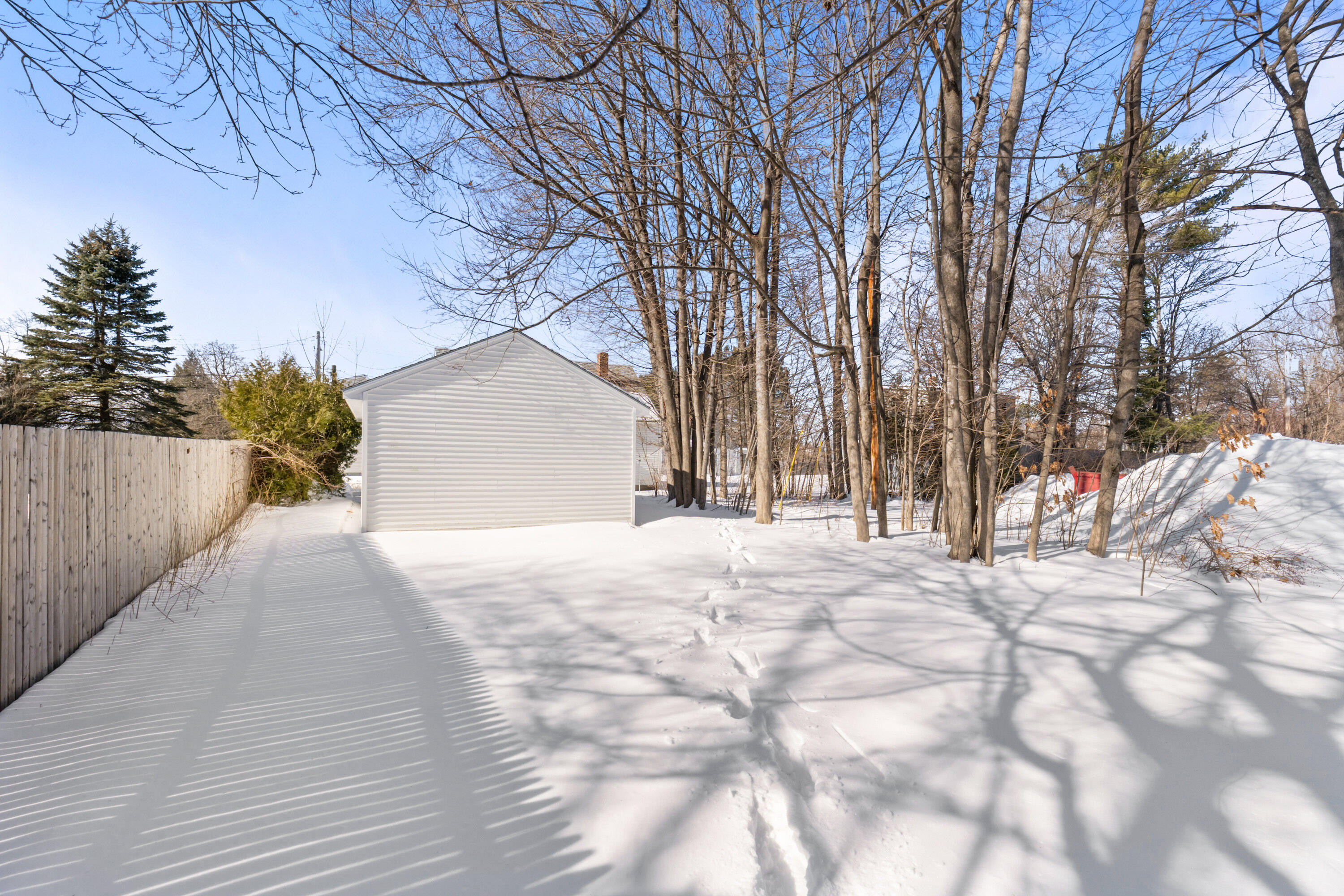 11 Kennison Street