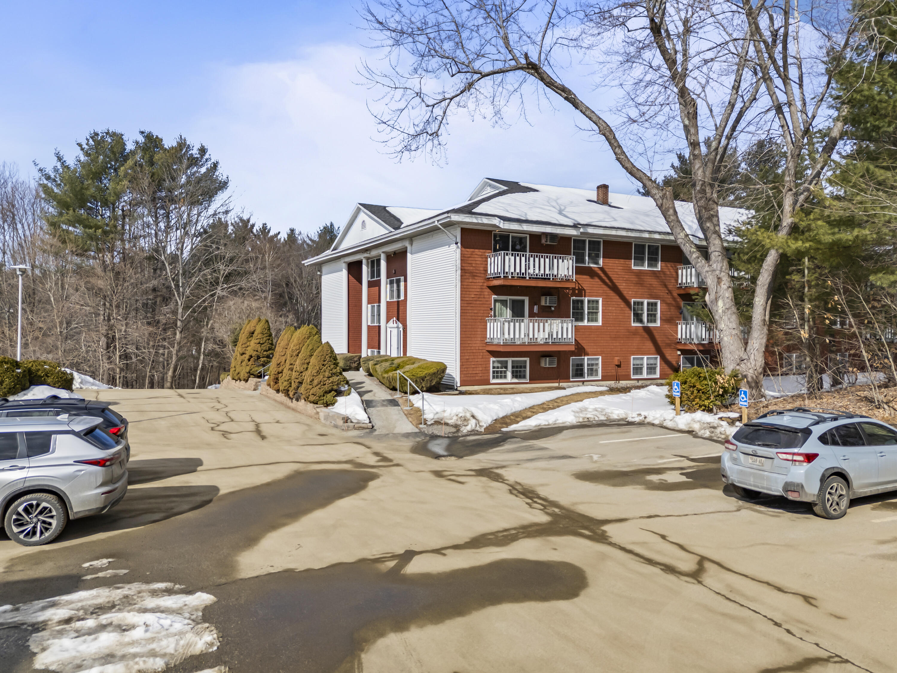 600 Riverside Drive 18