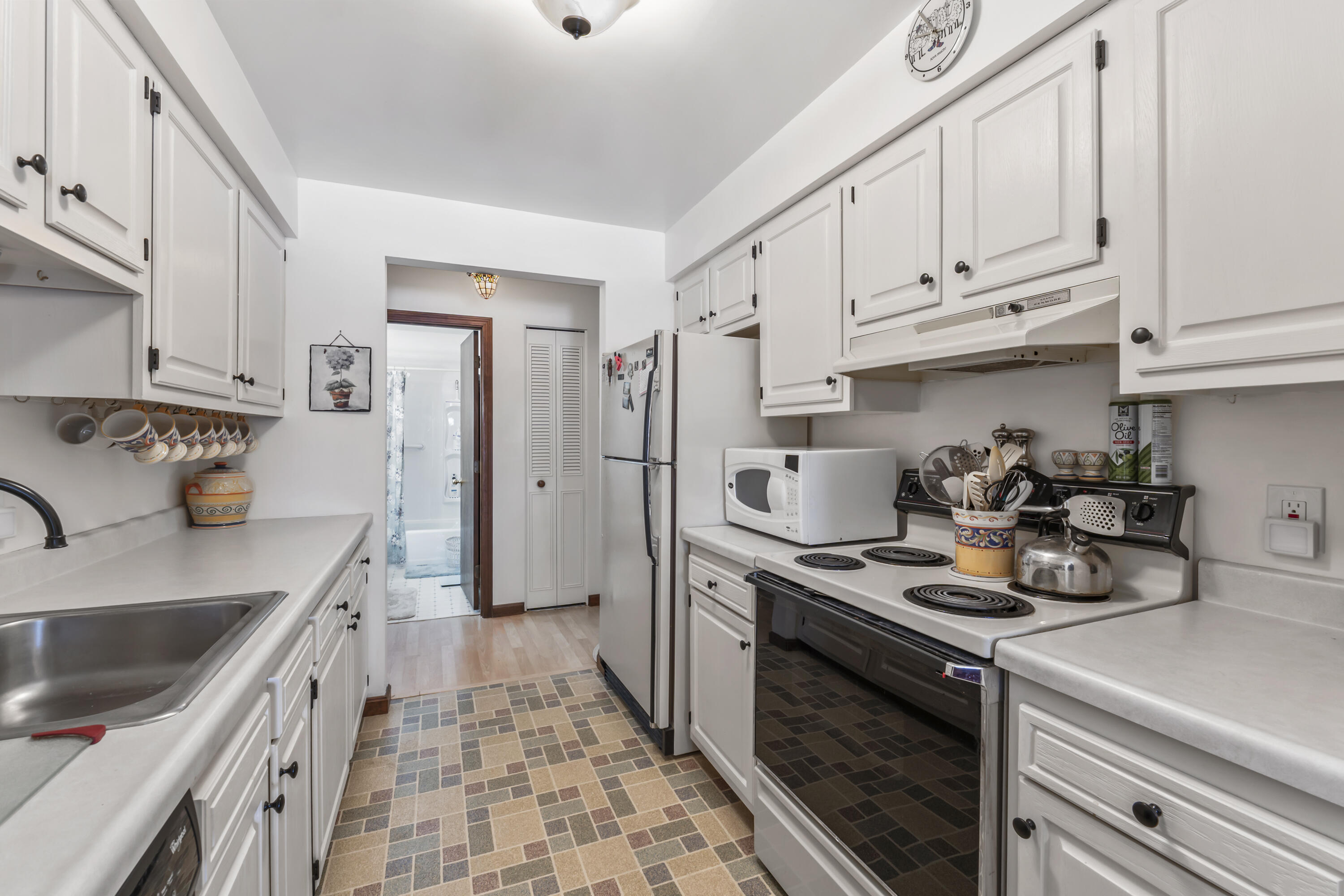 600 Riverside Drive 18