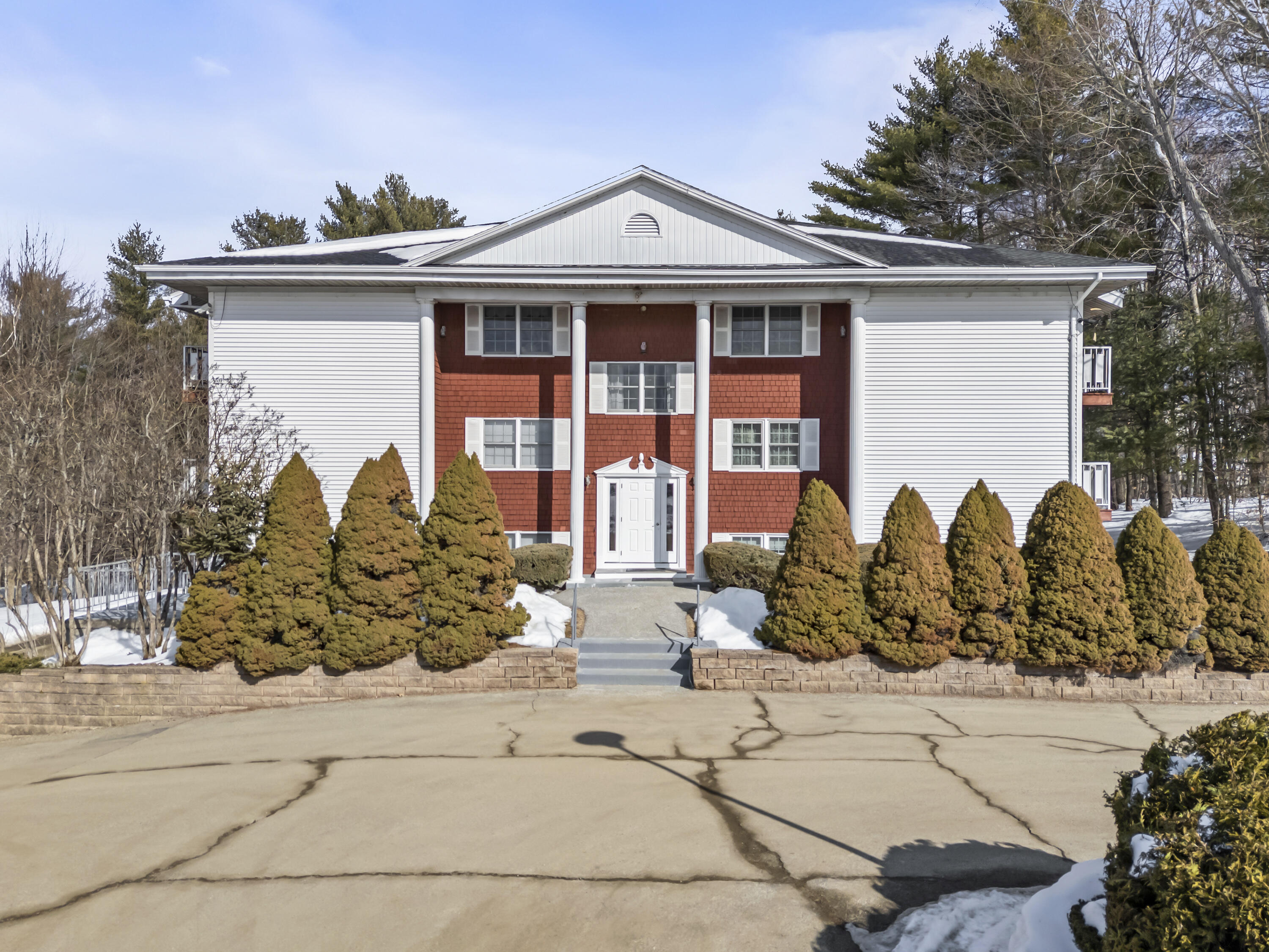 600 Riverside Drive 18