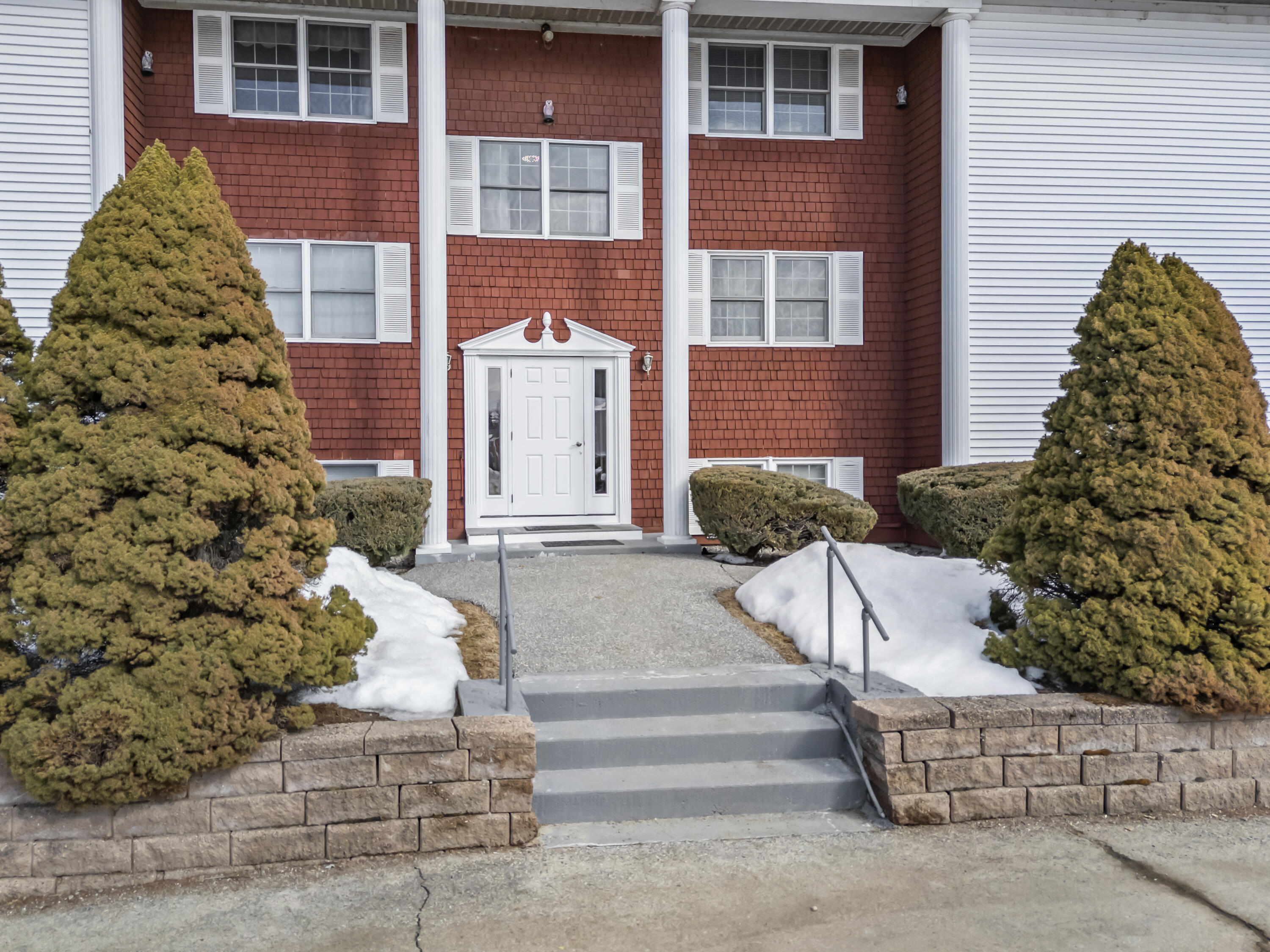 600 Riverside Drive 18