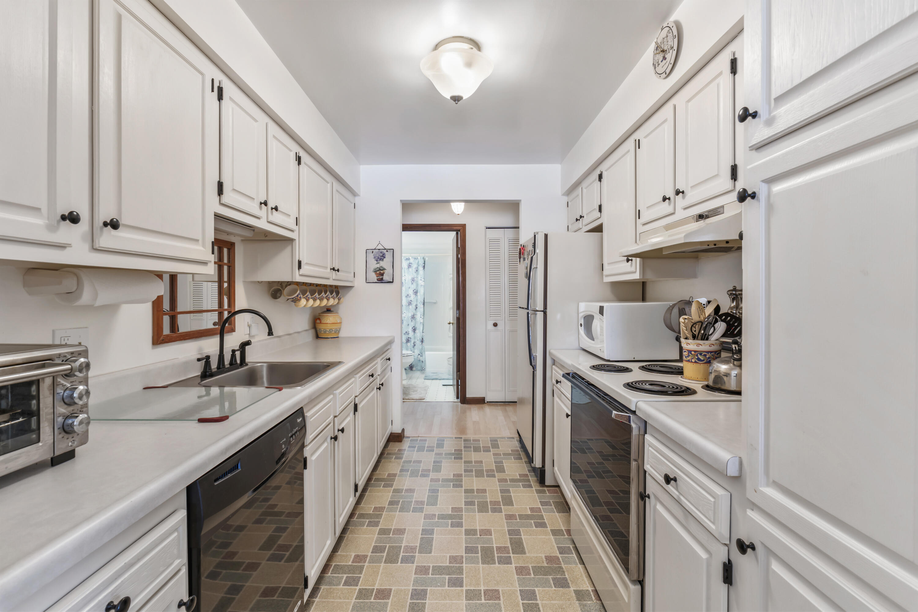 600 Riverside Drive 18