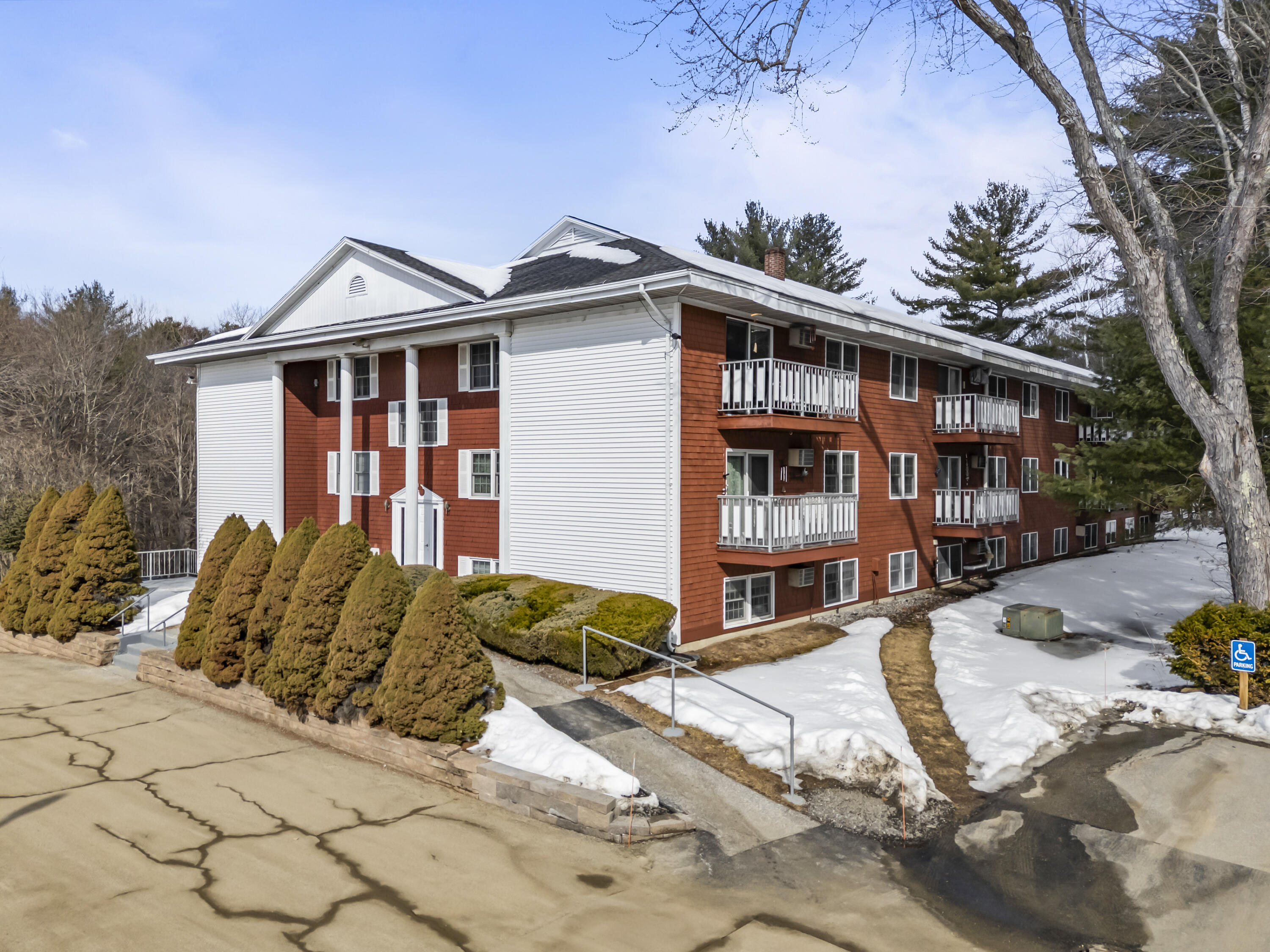 600 Riverside Drive 18