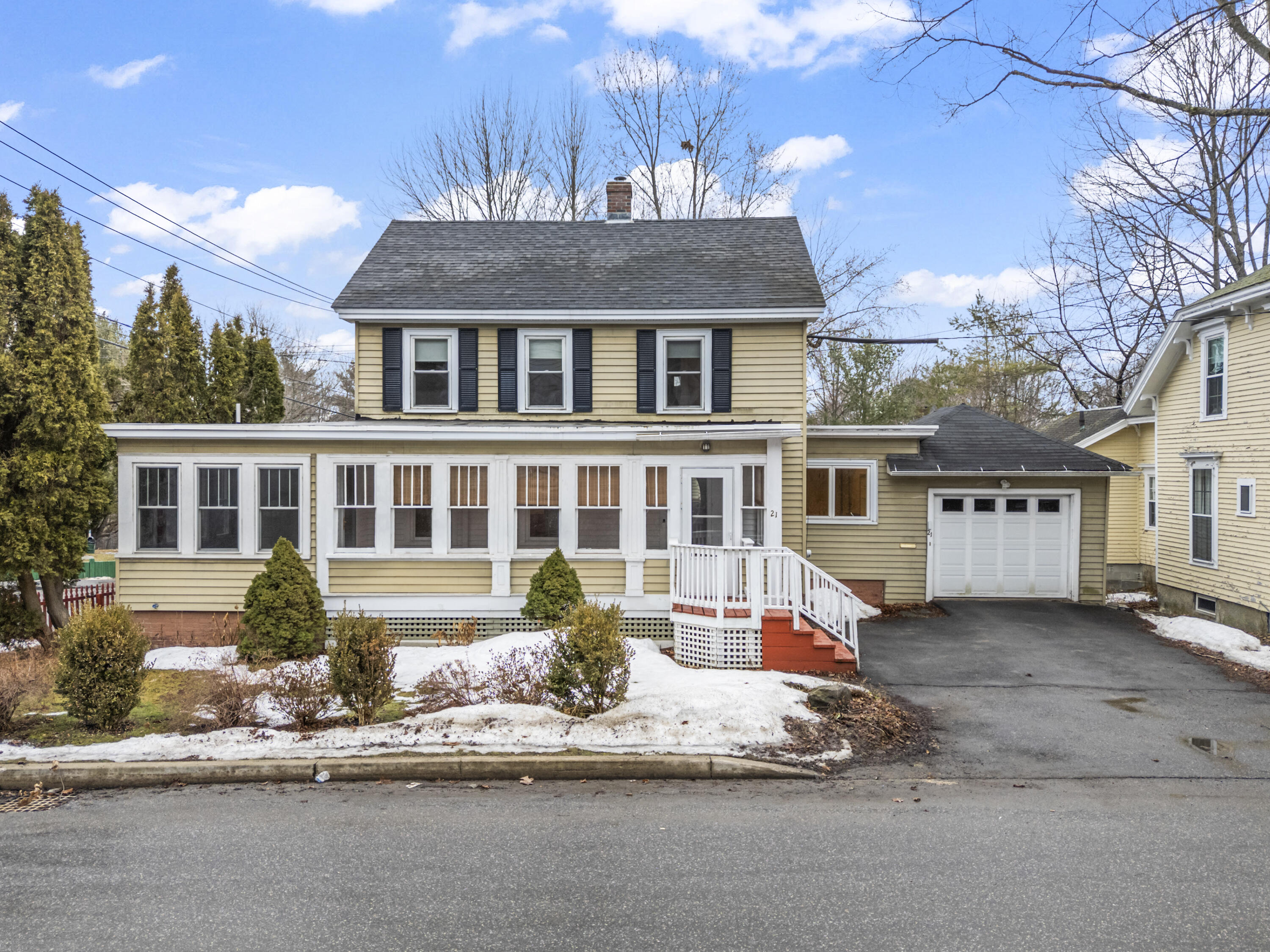 21 N Chestnut Street