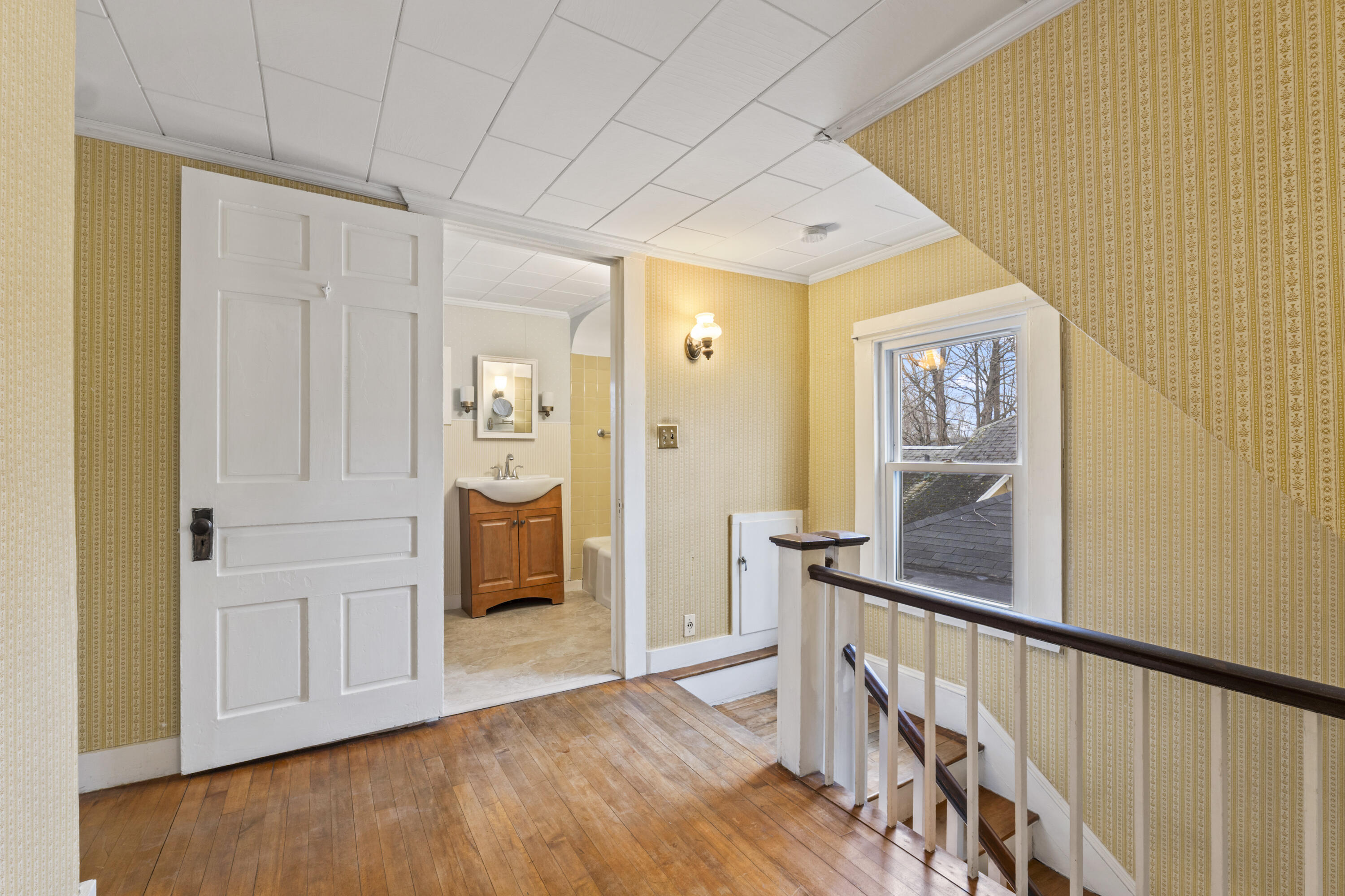 21 N Chestnut Street