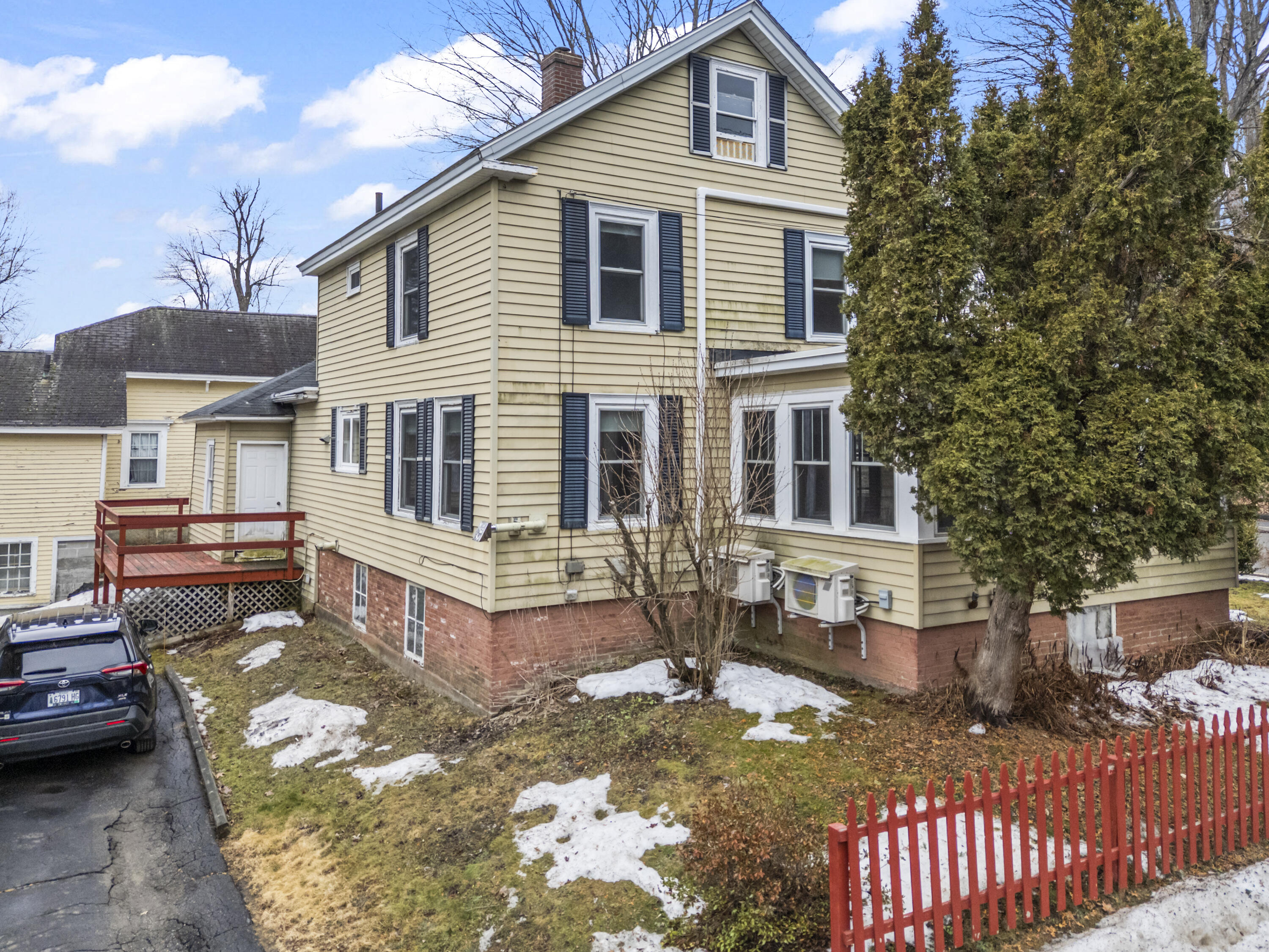 21 N Chestnut Street