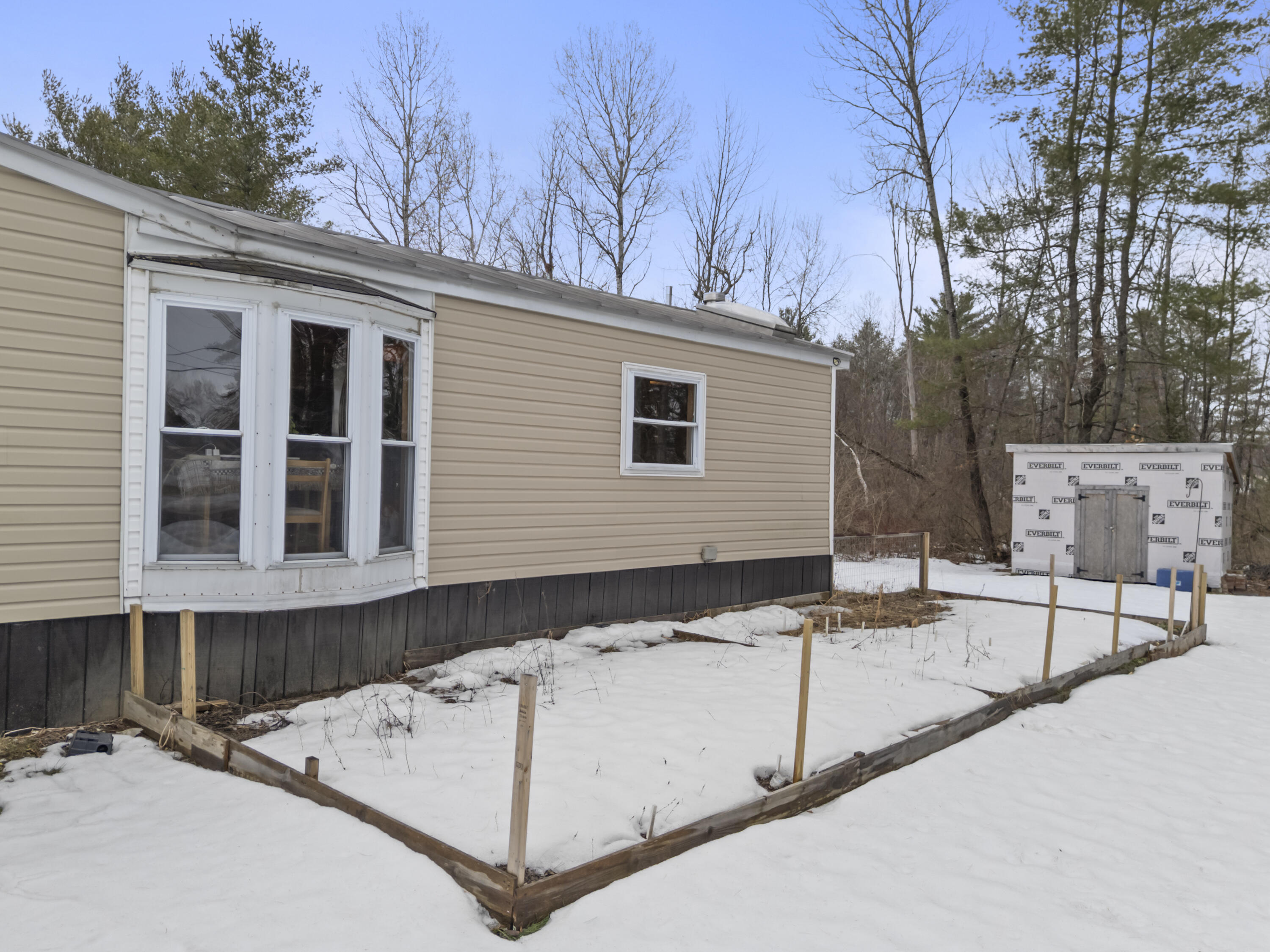 10 Village Green Road