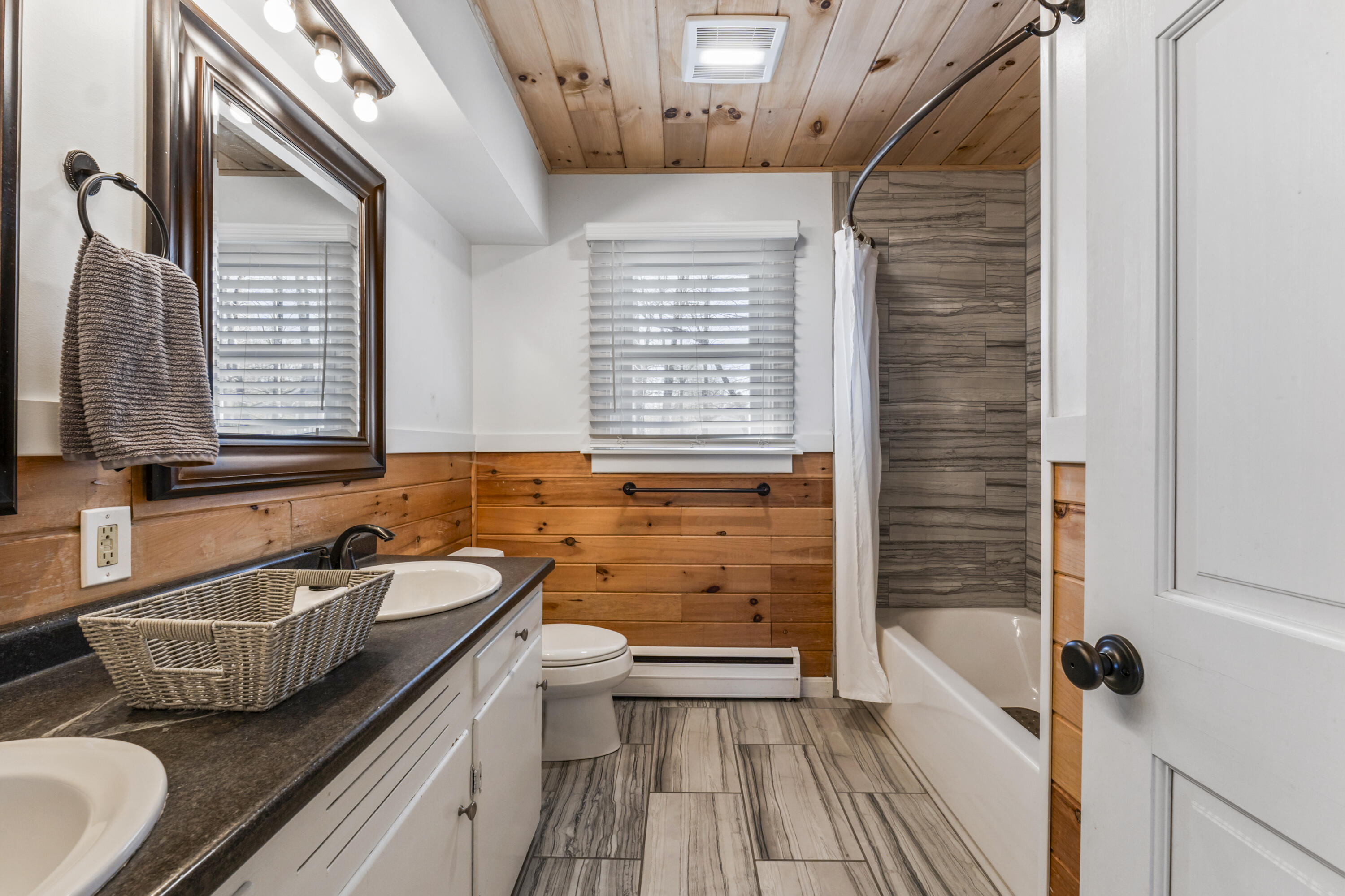5 Robert Street
