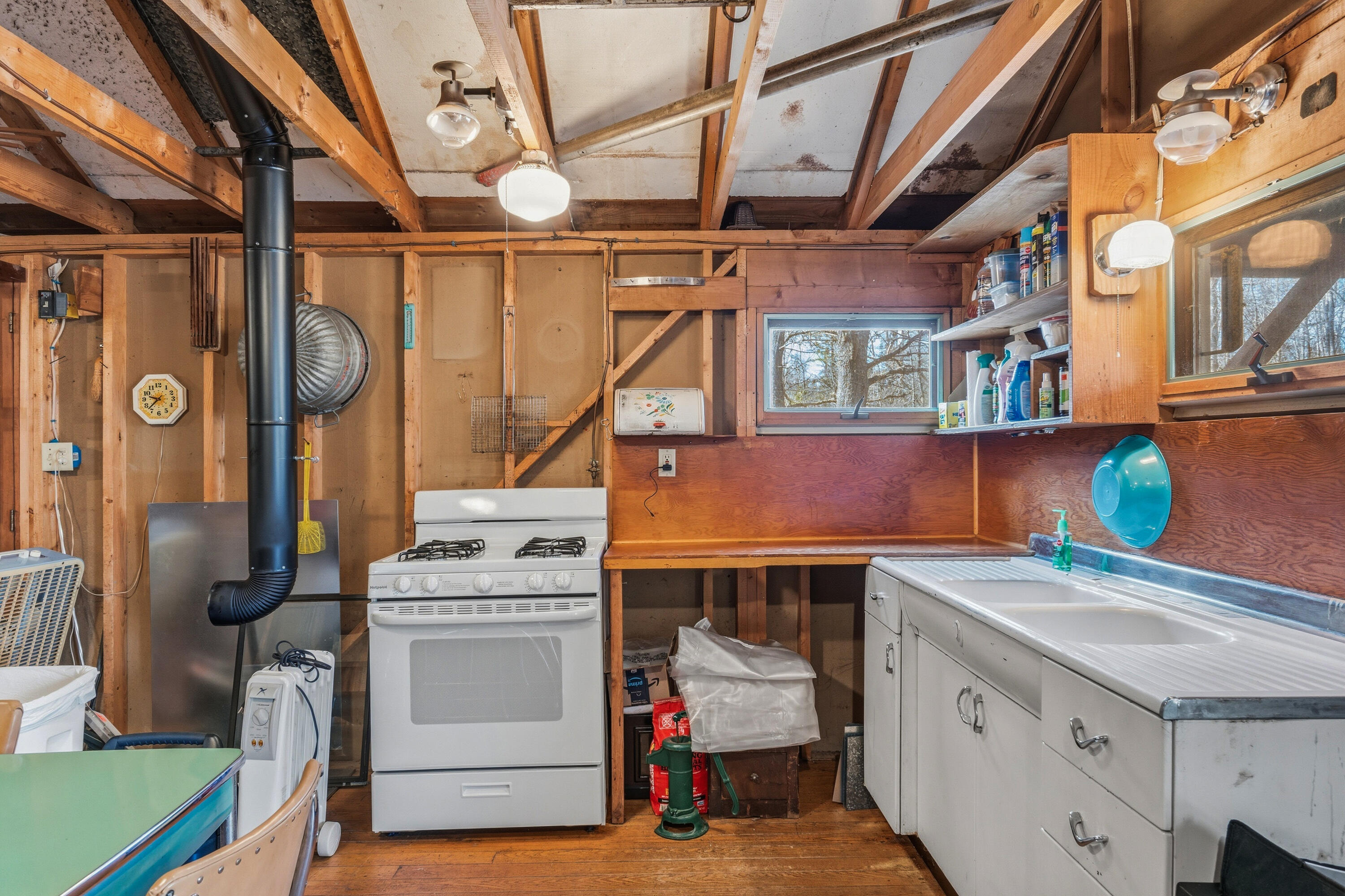 76 Bailey Bridge Road