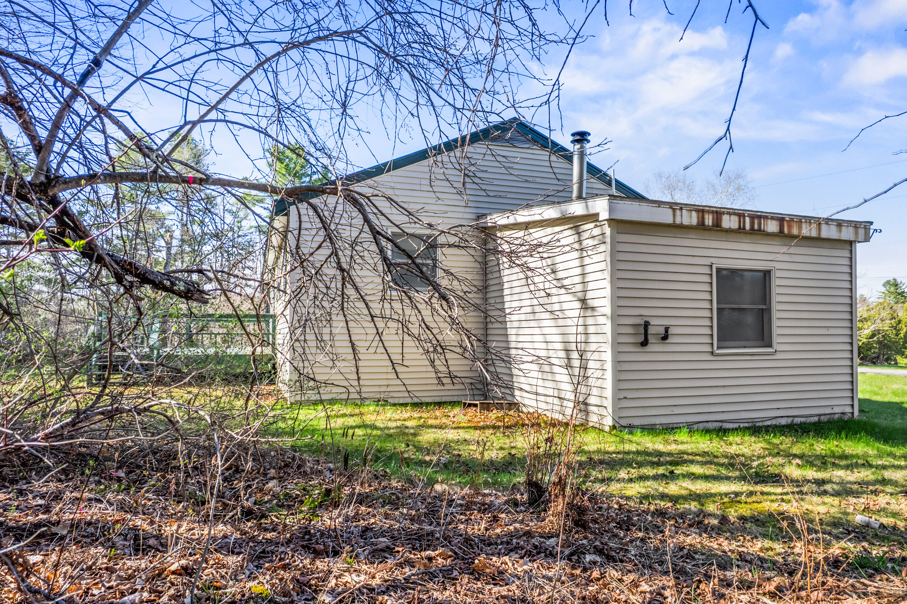 991 Oakland Road