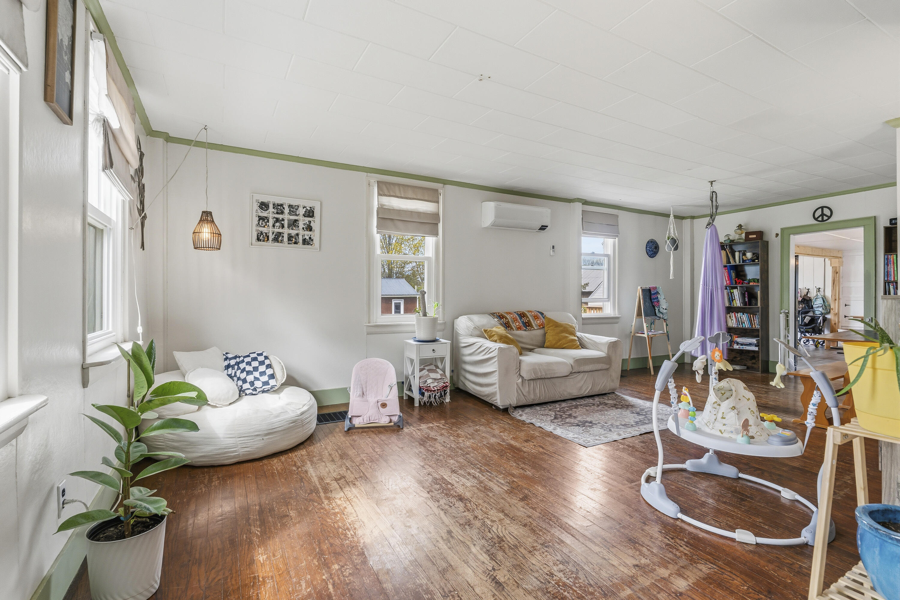3427 Middle Road