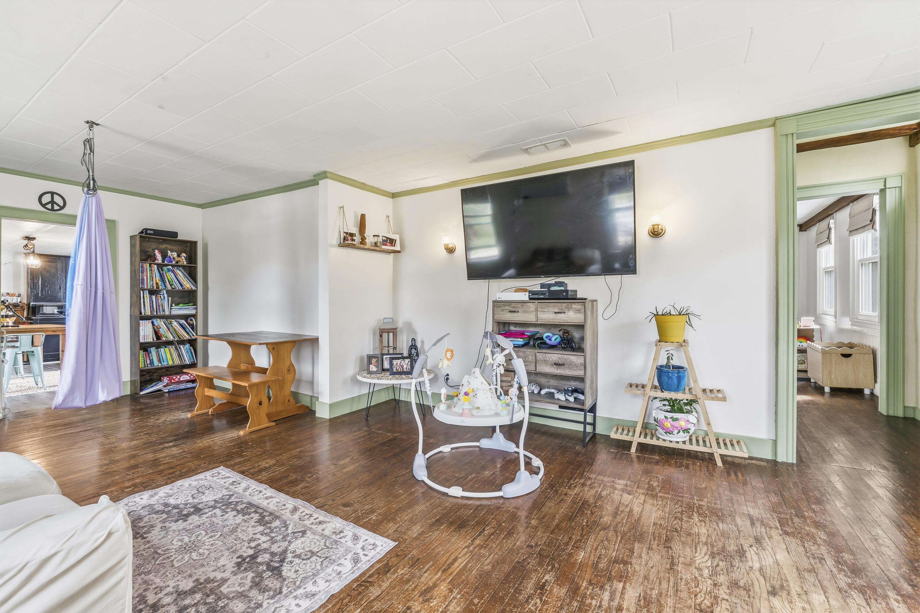 3427 Middle Road