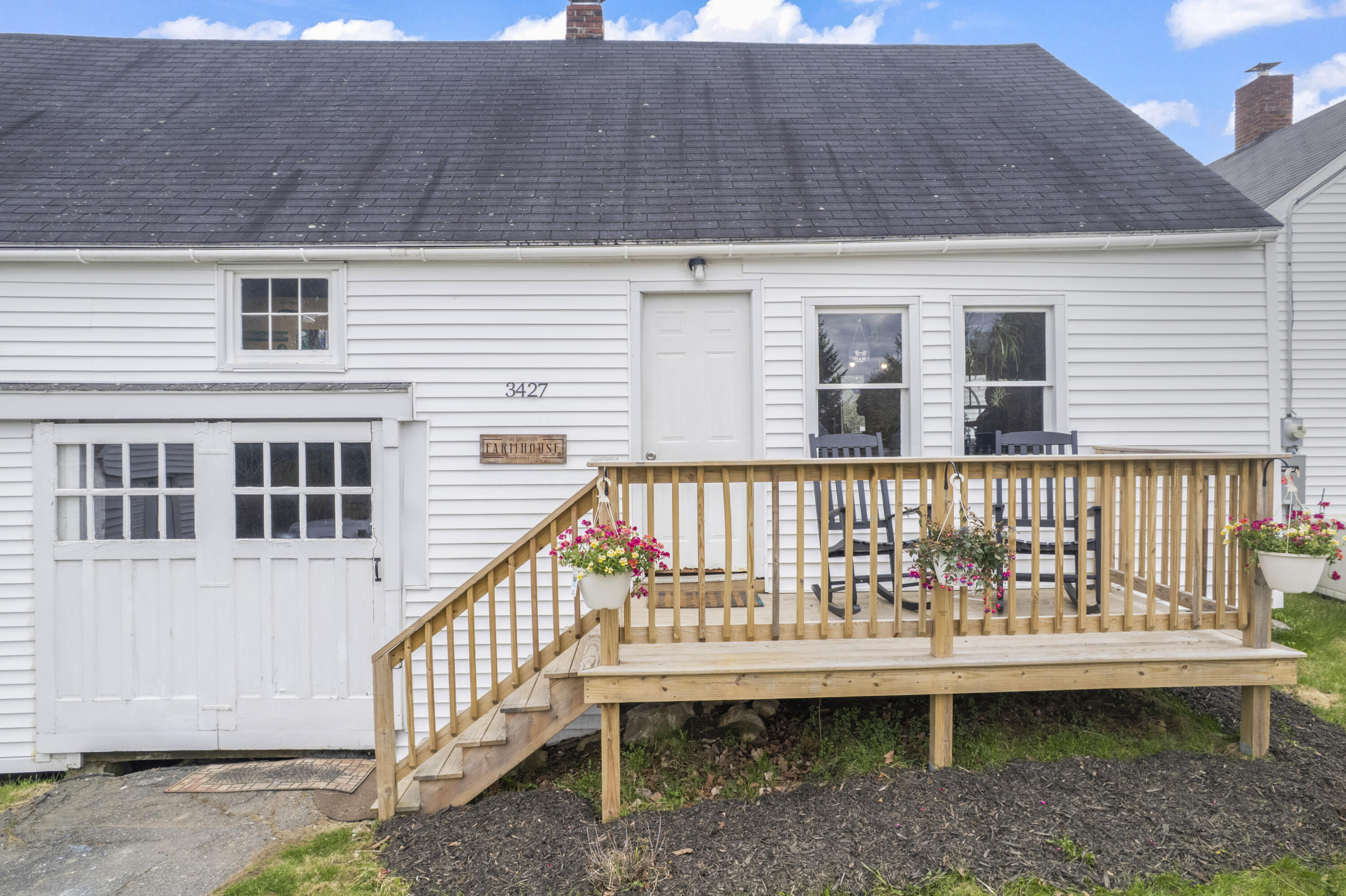 3427 Middle Road