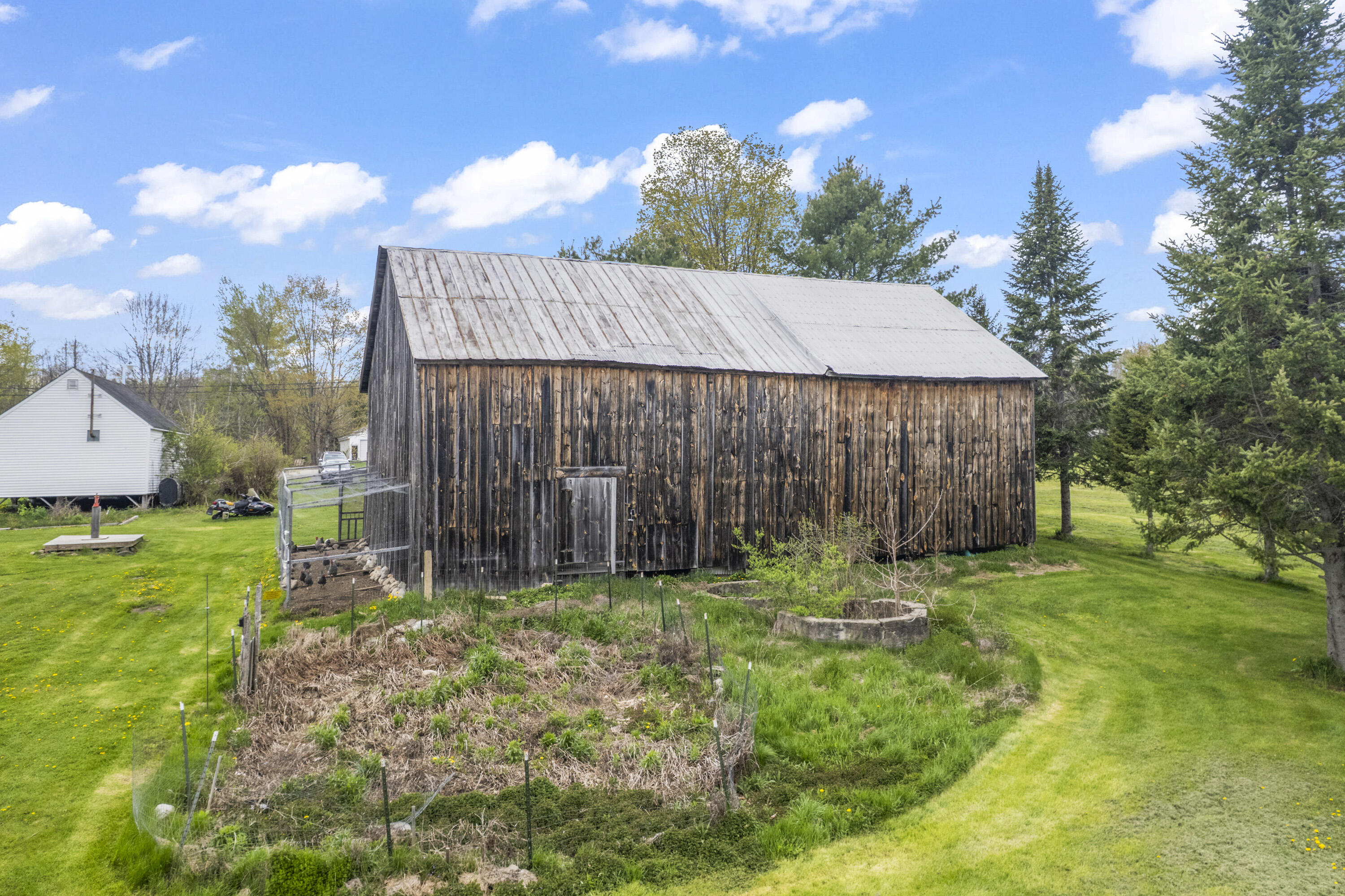 3427 Middle Road