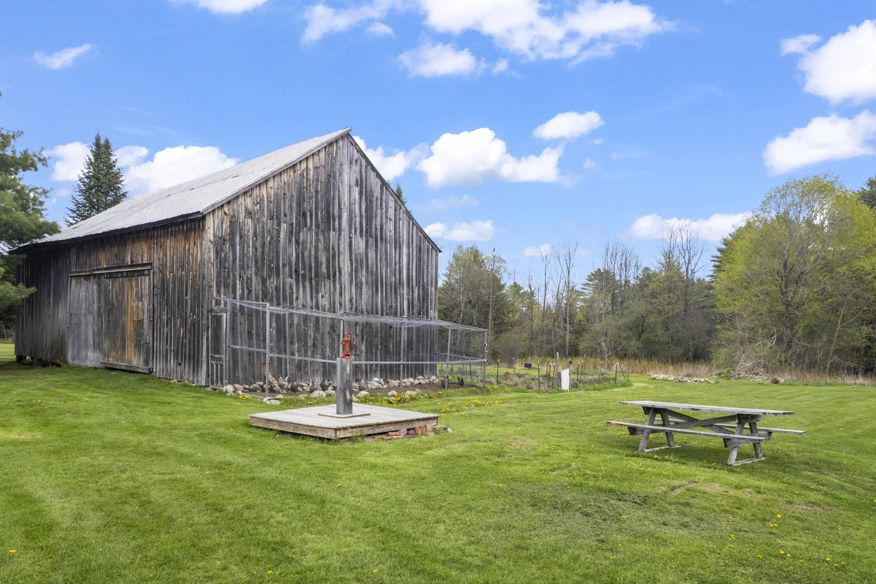 3427 Middle Road