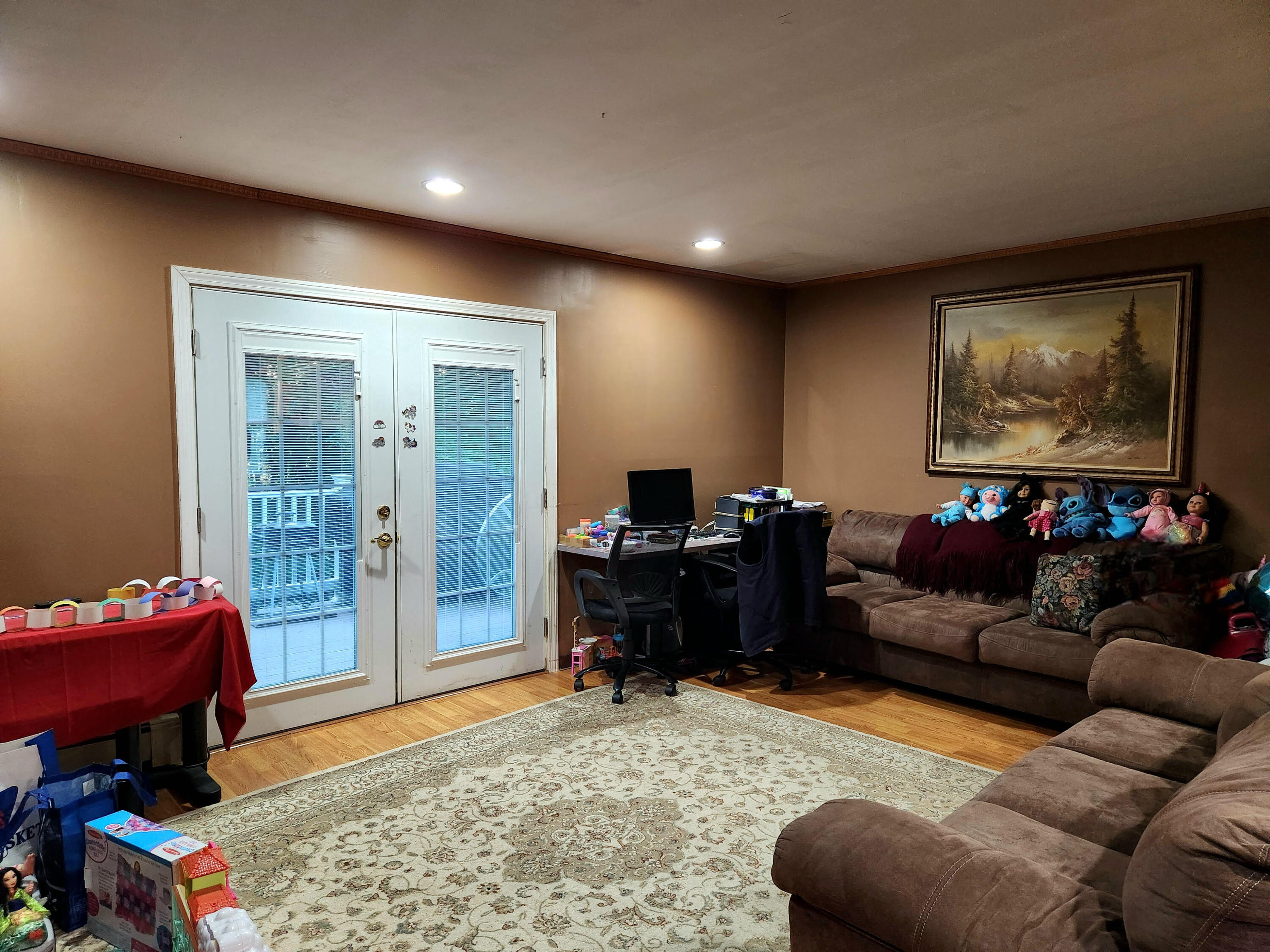 10 Ridgewood Drive