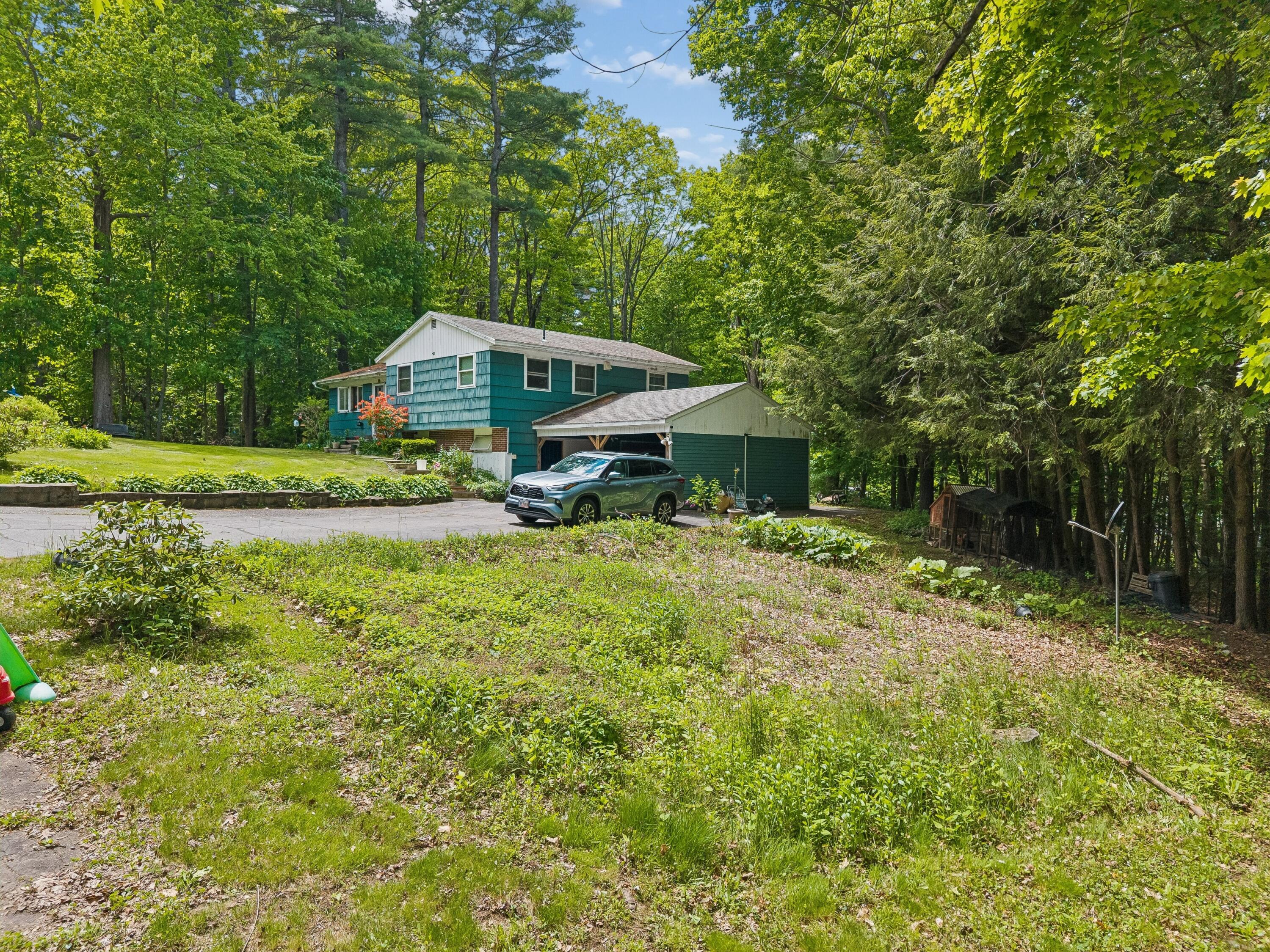 10 Ridgewood Drive