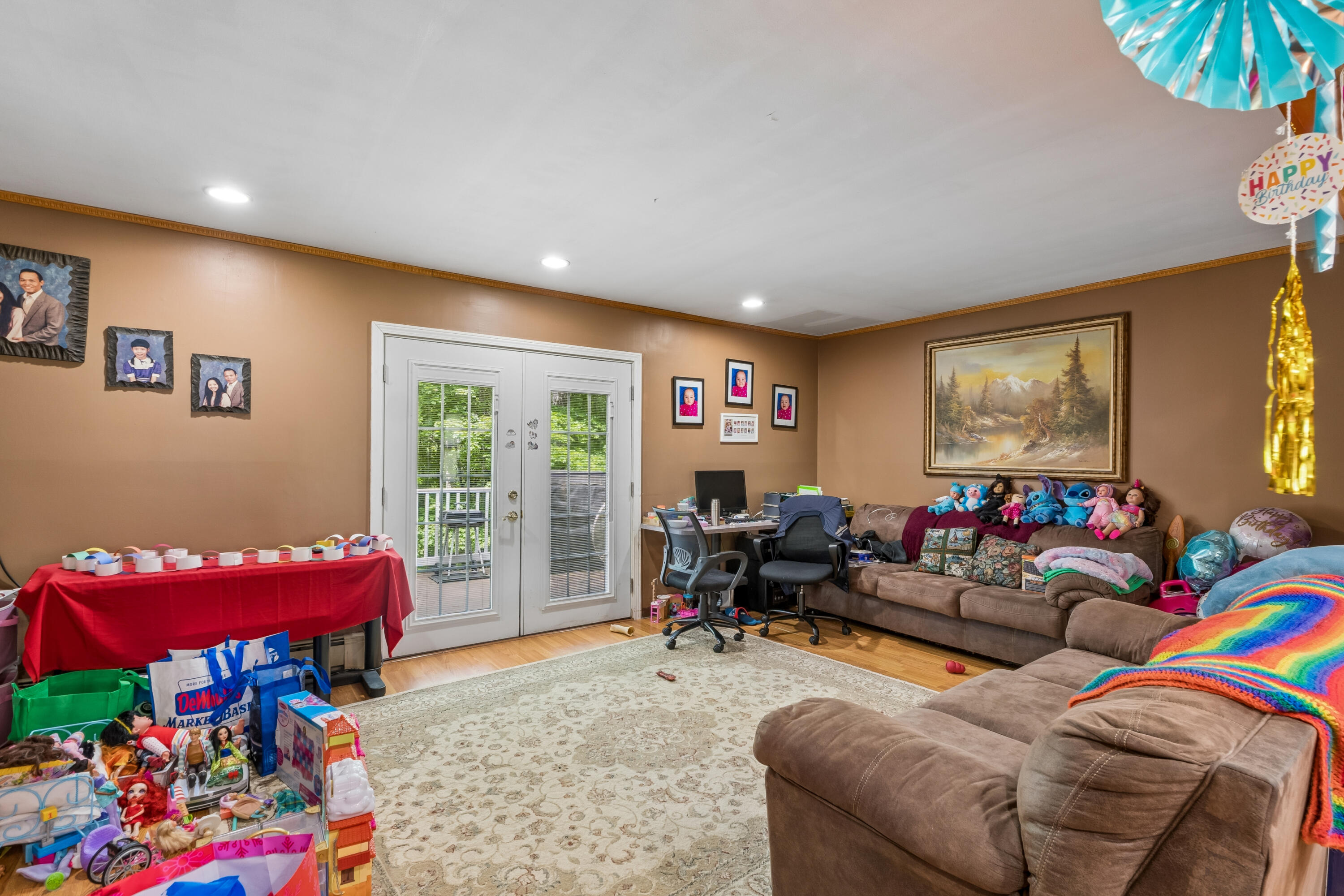 10 Ridgewood Drive