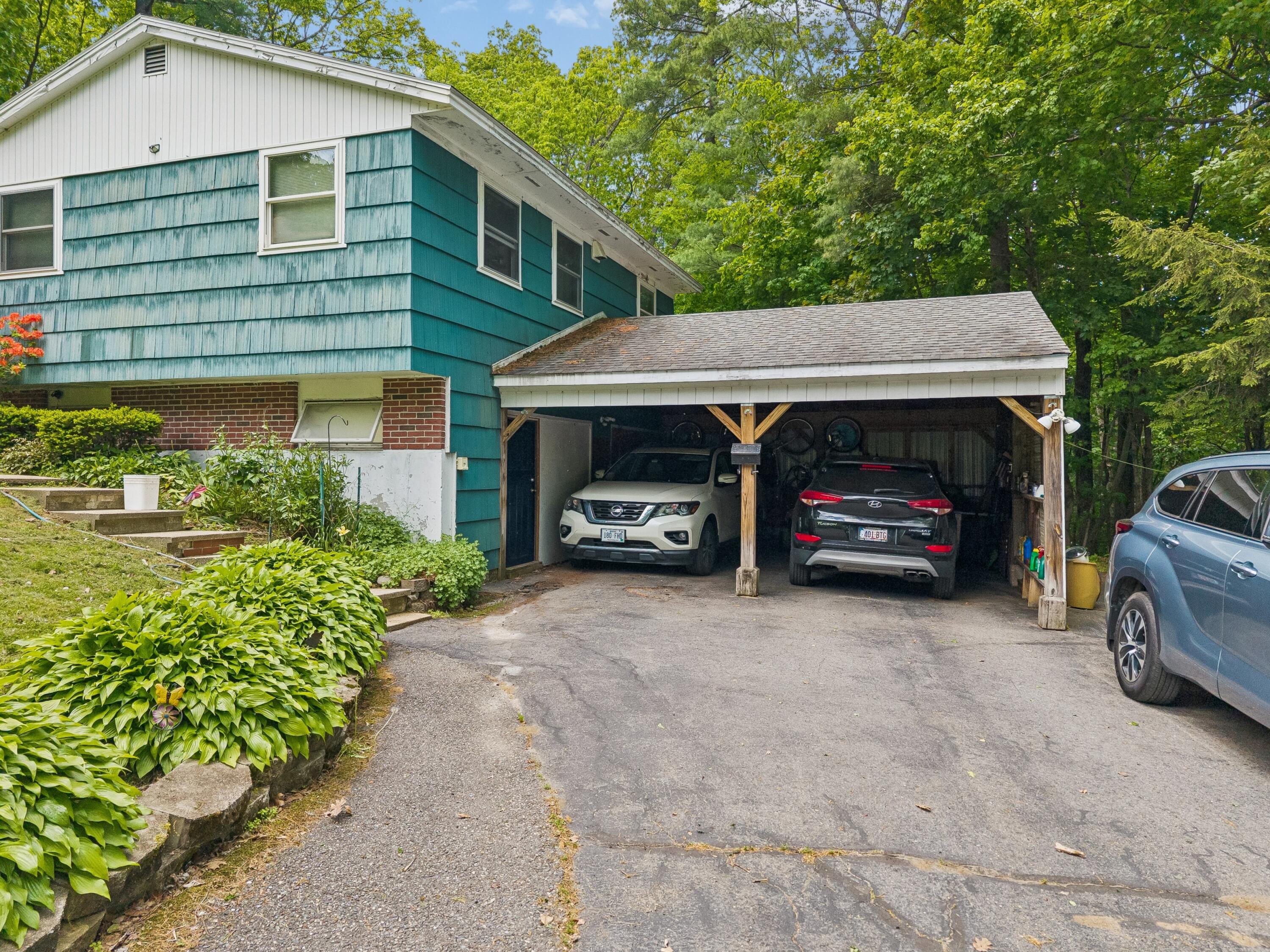 10 Ridgewood Drive
