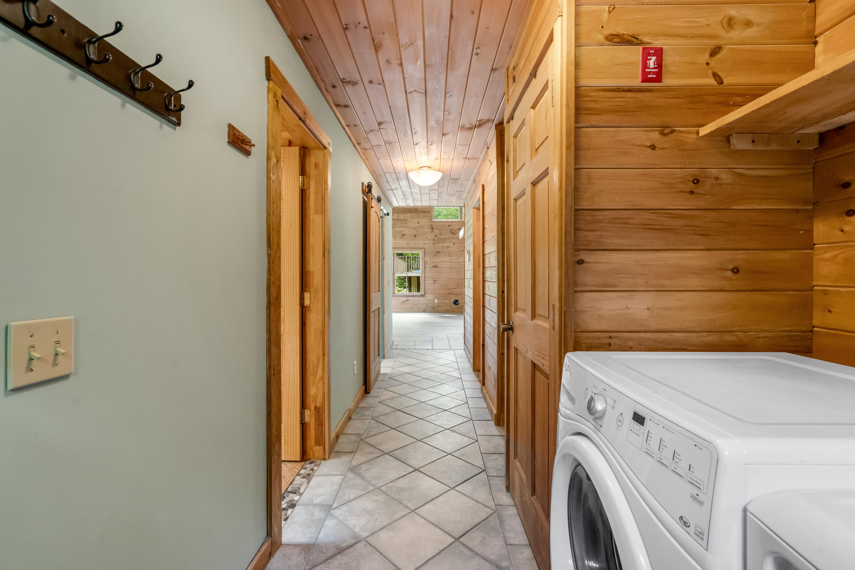41 Sandy Point Road